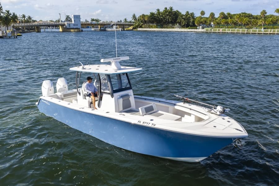 2024 Front Runner 33 Center Console
