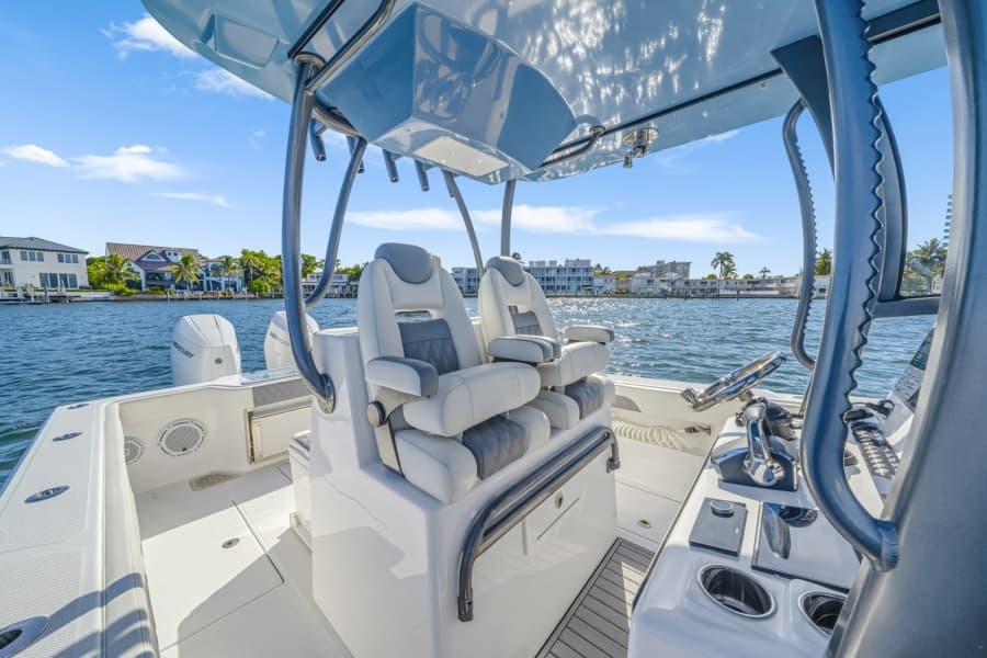 2024 Front Runner 33 Center Console