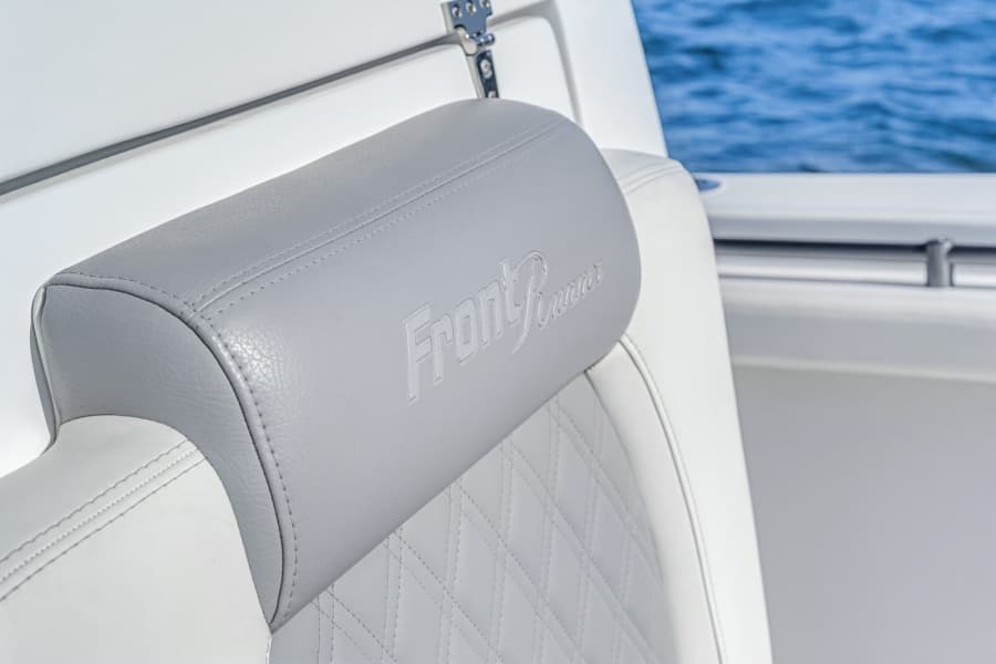 2024 Front Runner 33 Center Console