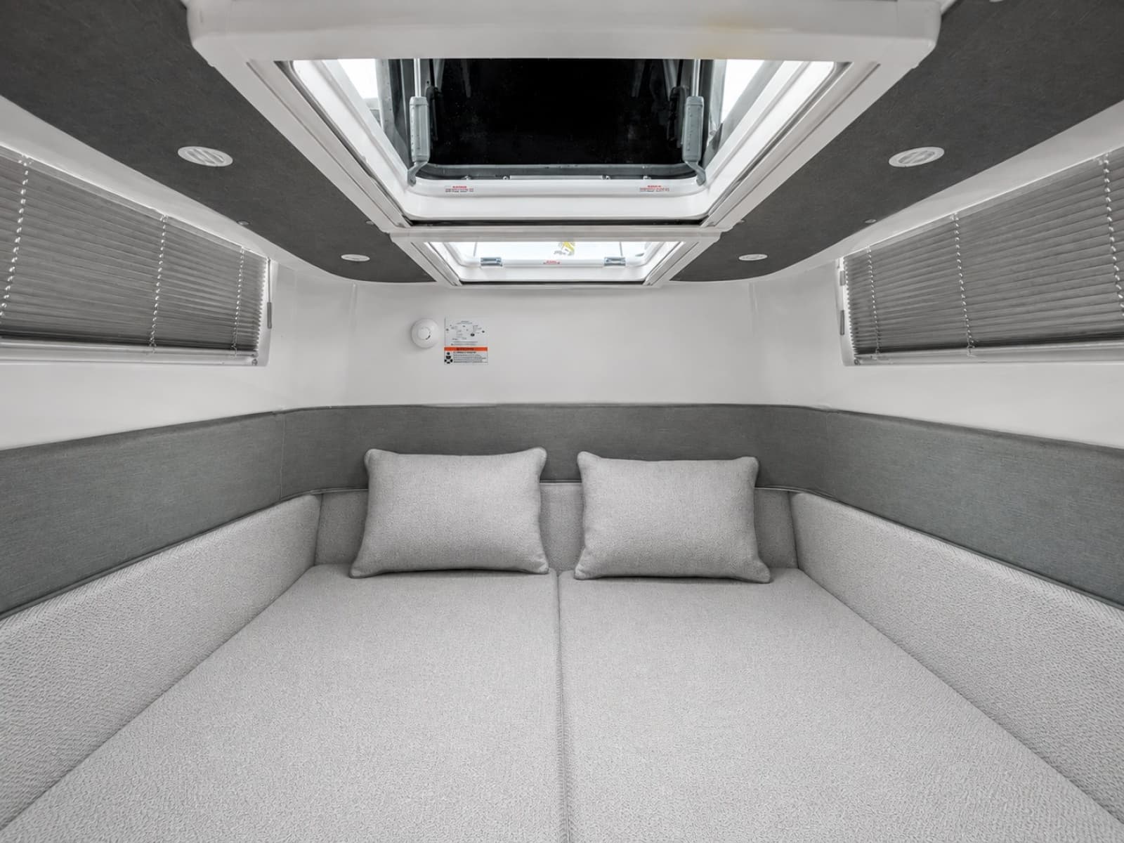2022 Axopar Brabus 37 XC Cross Cabin