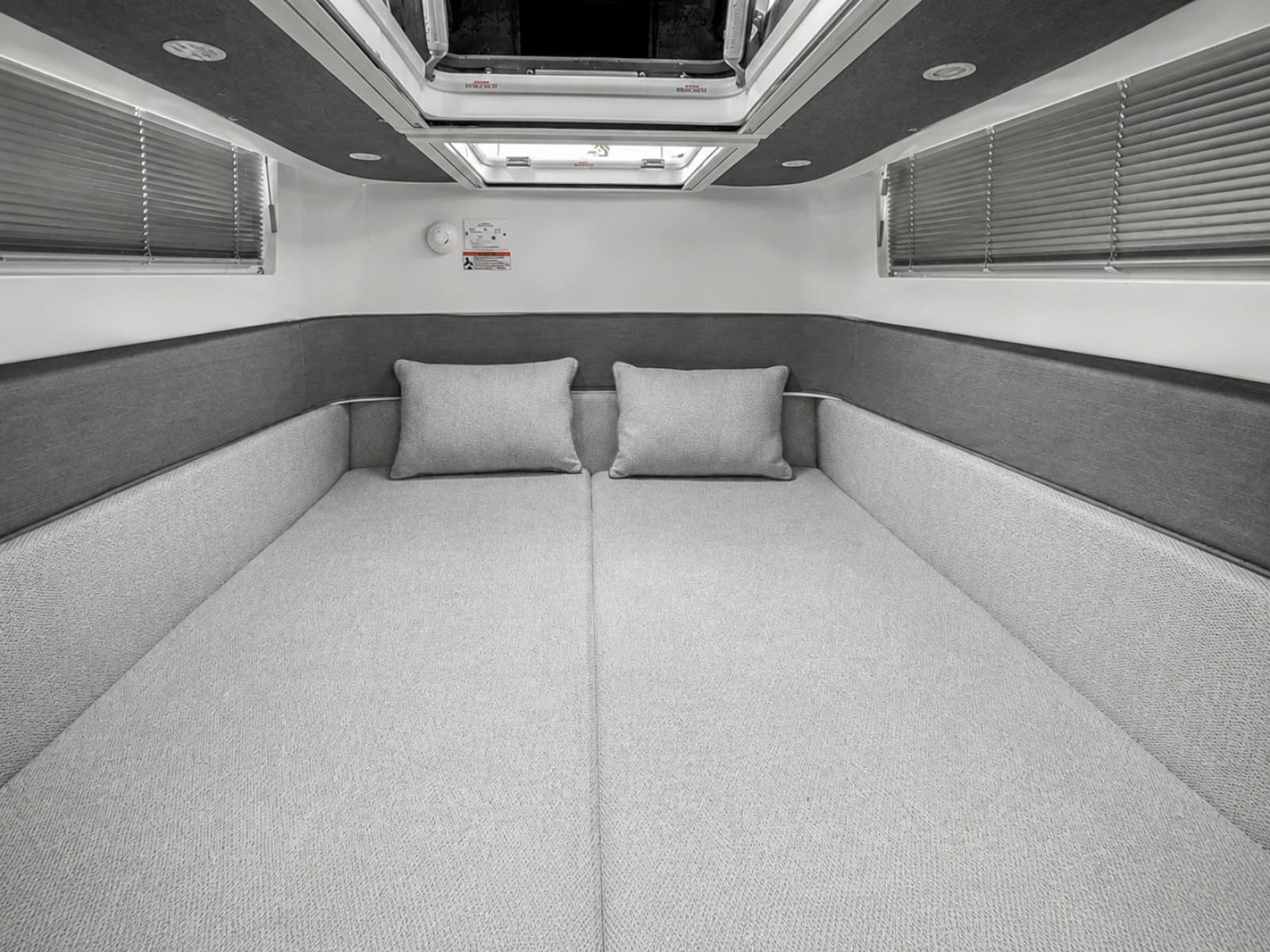 2022 Axopar Brabus 37 XC Cross Cabin