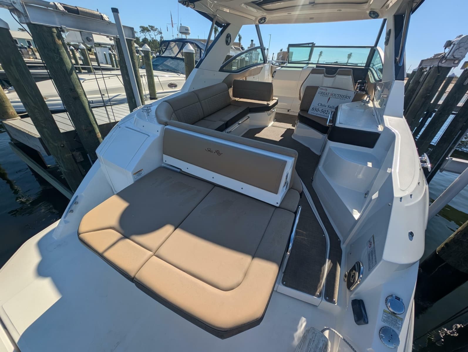 2019 Sea Ray Sundancer 320