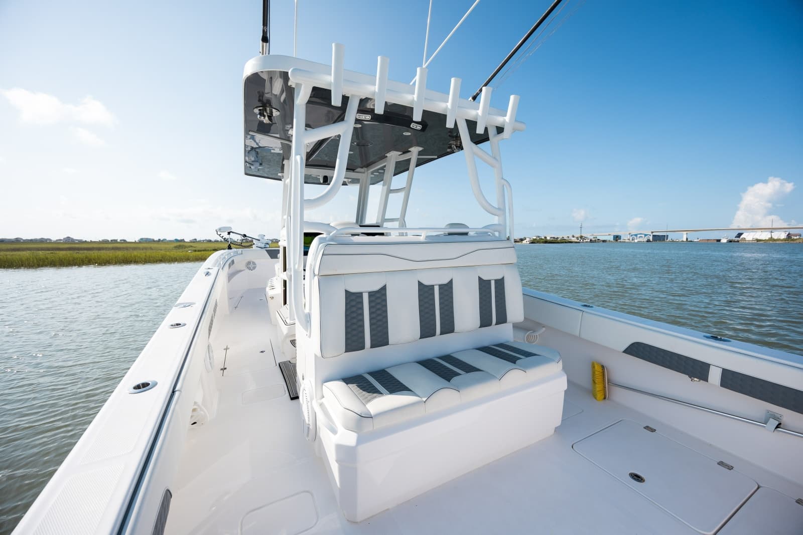 2024 Invincible 33 Catamaran