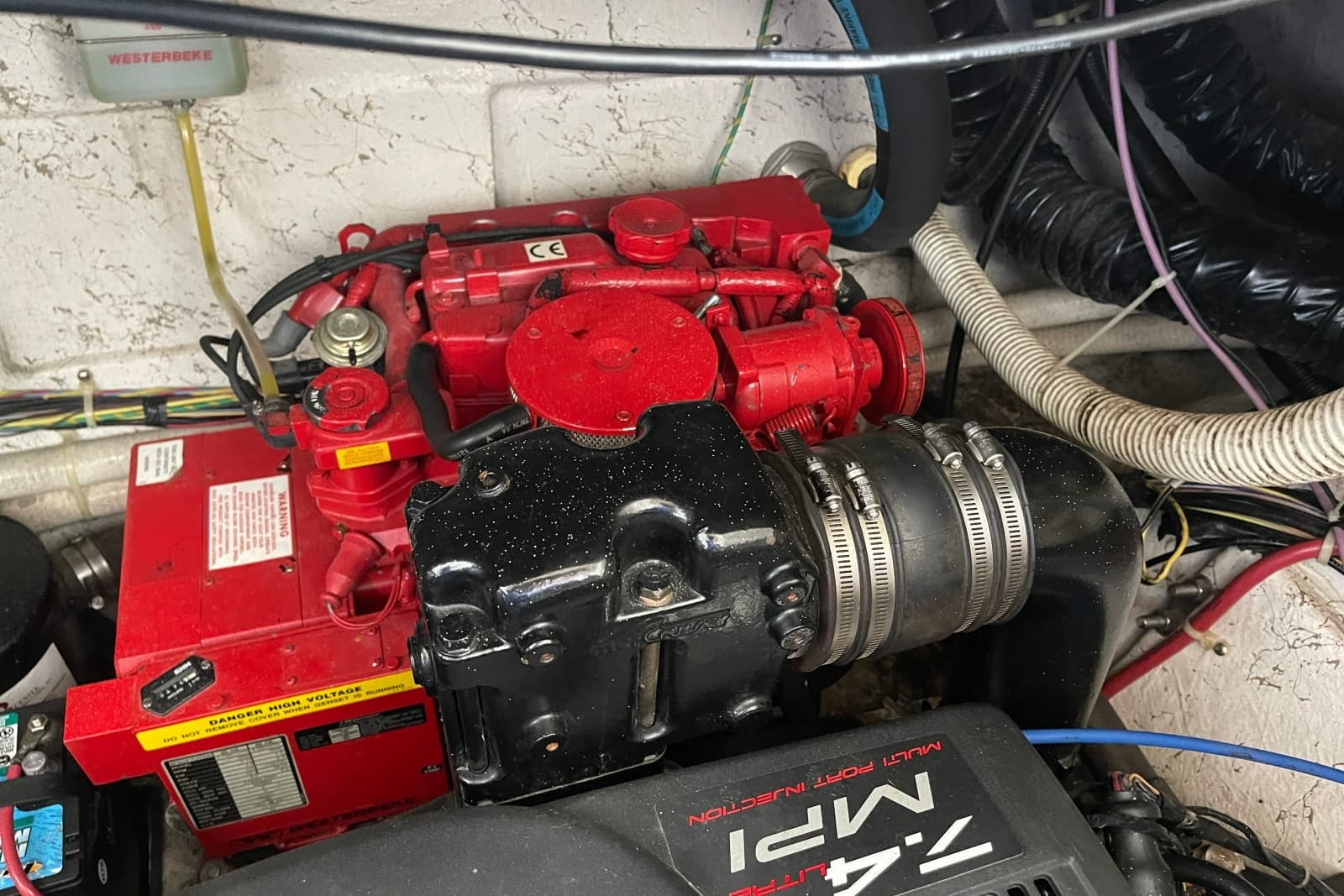 2000 Maxum 3300 SCR