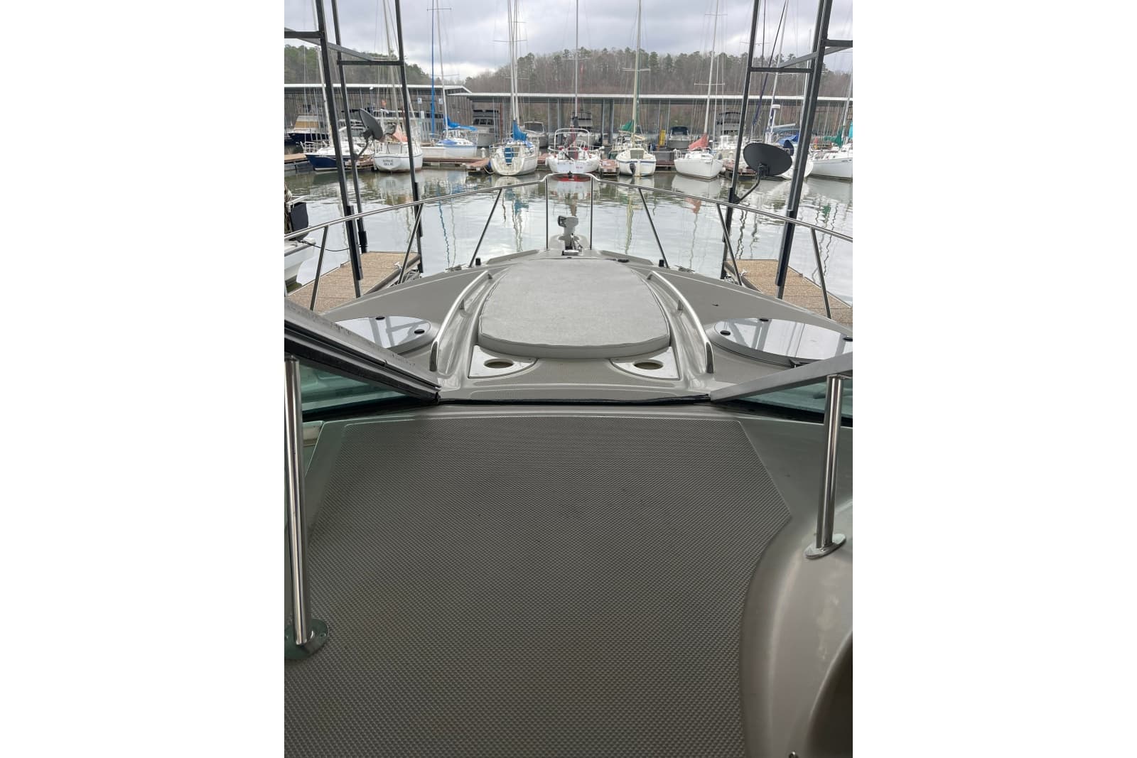 2000 Maxum 3300 SCR