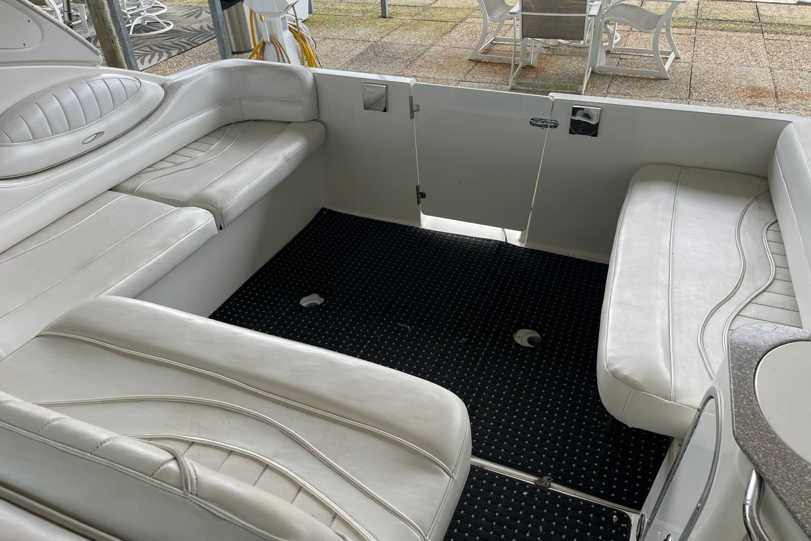 2000 Maxum 3300 SCR