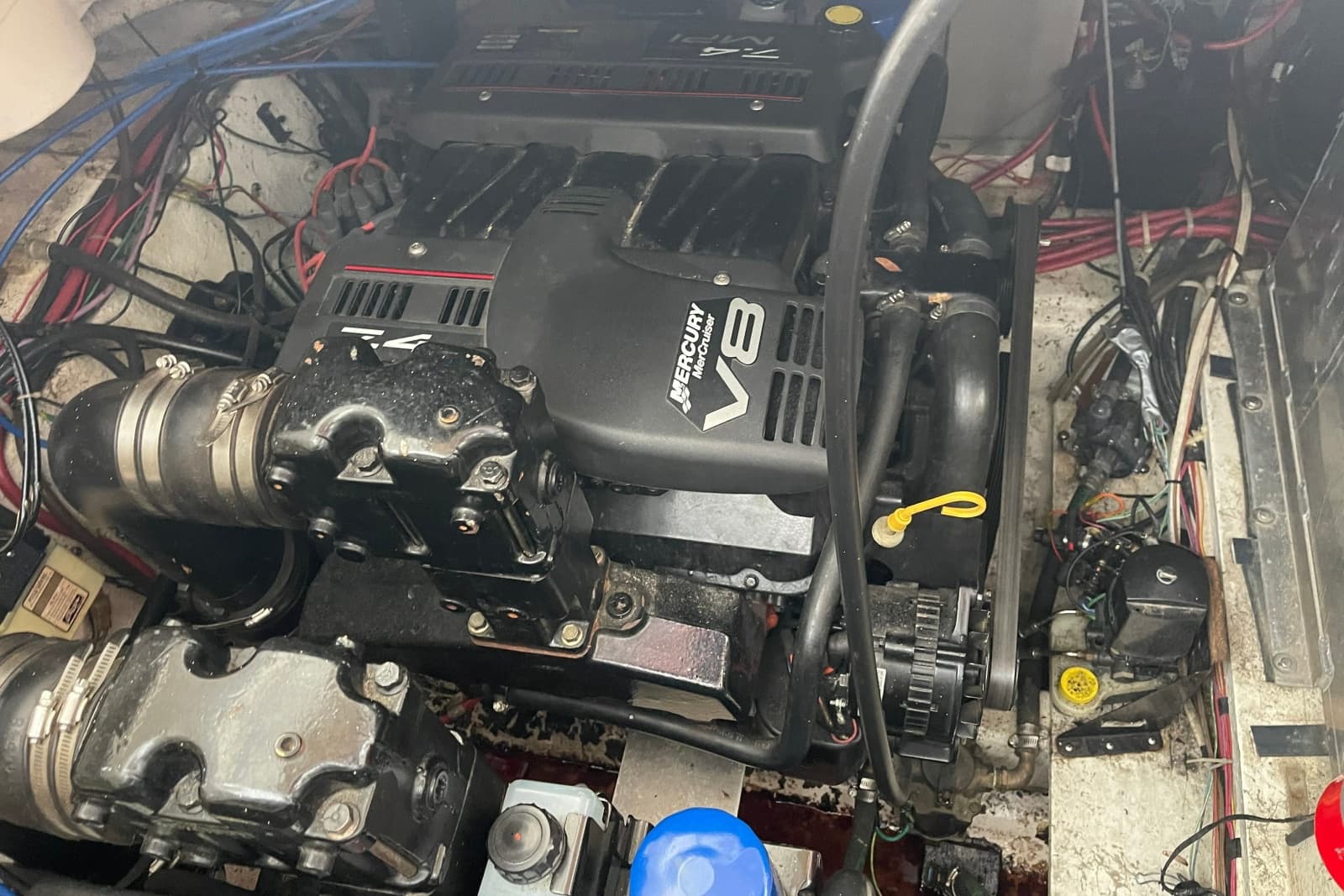 2000 Maxum 3300 SCR