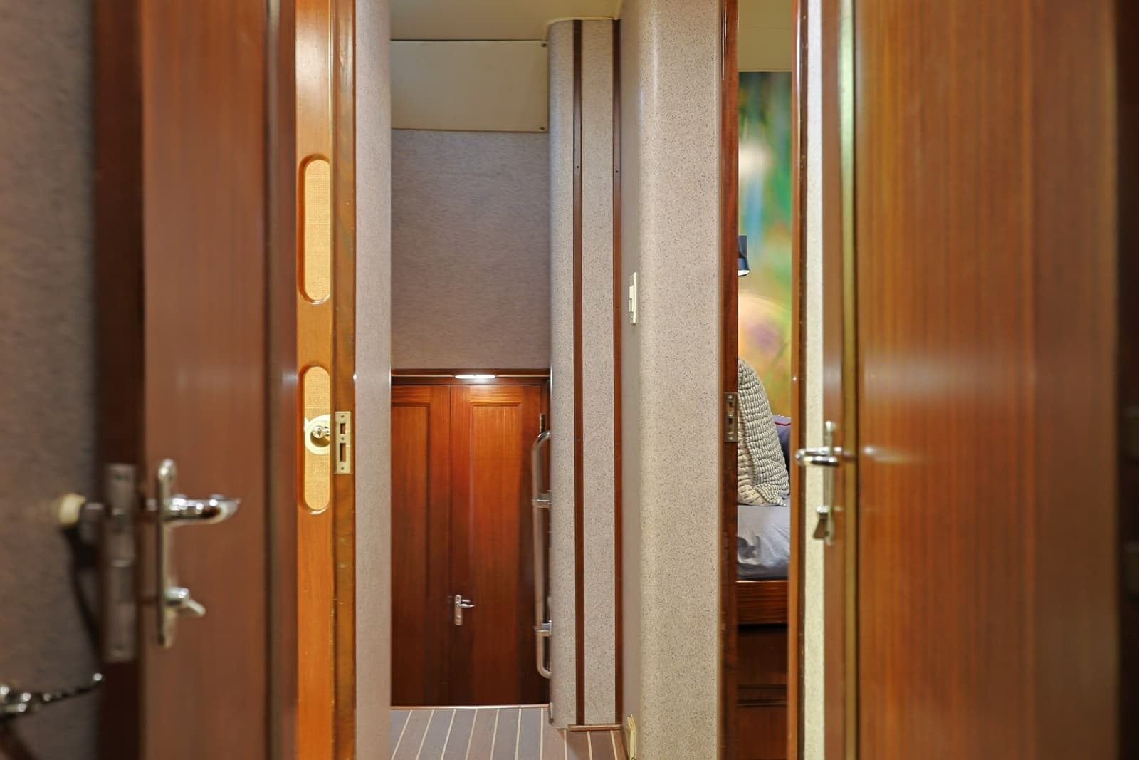 1989 Hatteras 74 Cockpit Motor Yacht