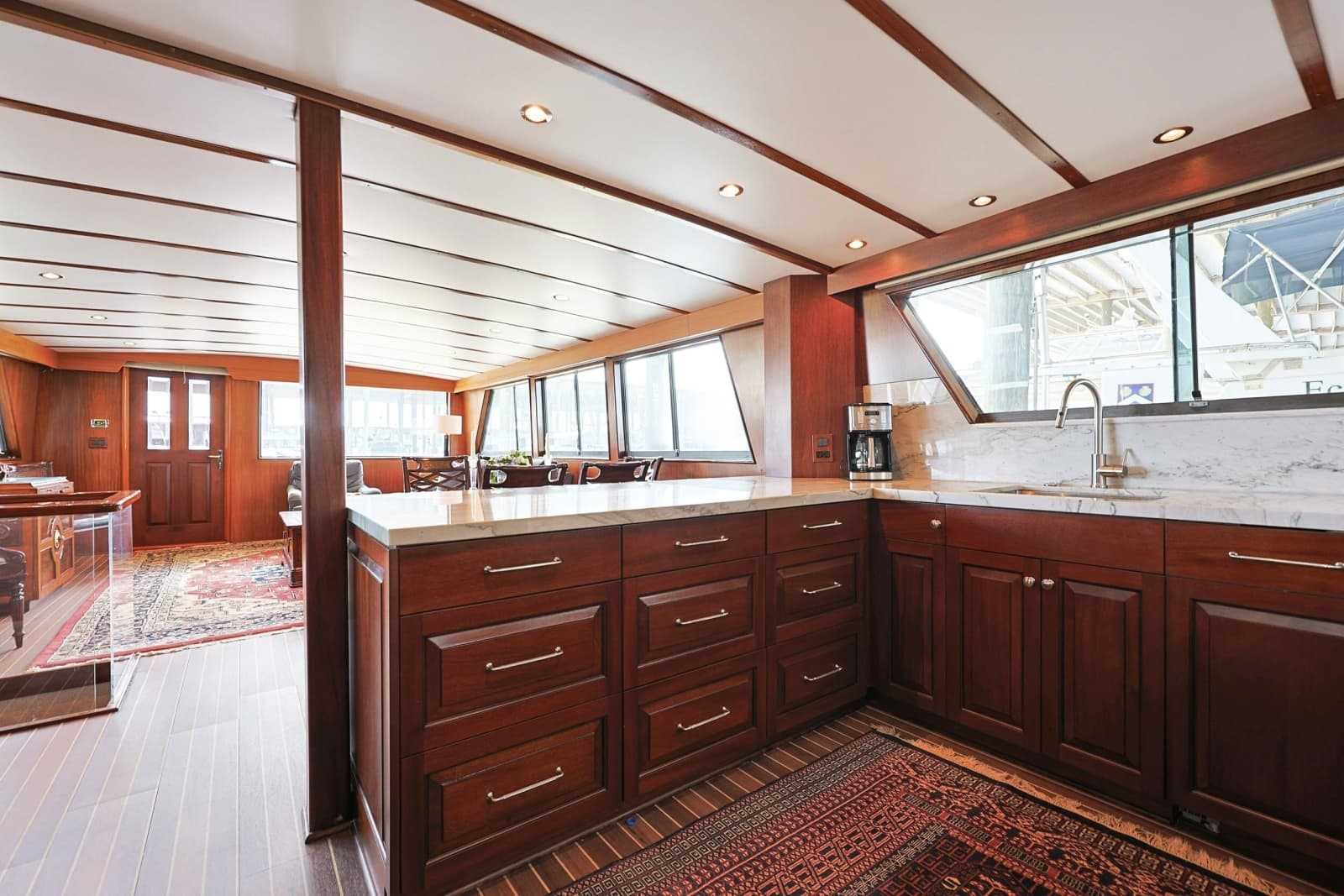 1989 Hatteras 74 Cockpit Motor Yacht