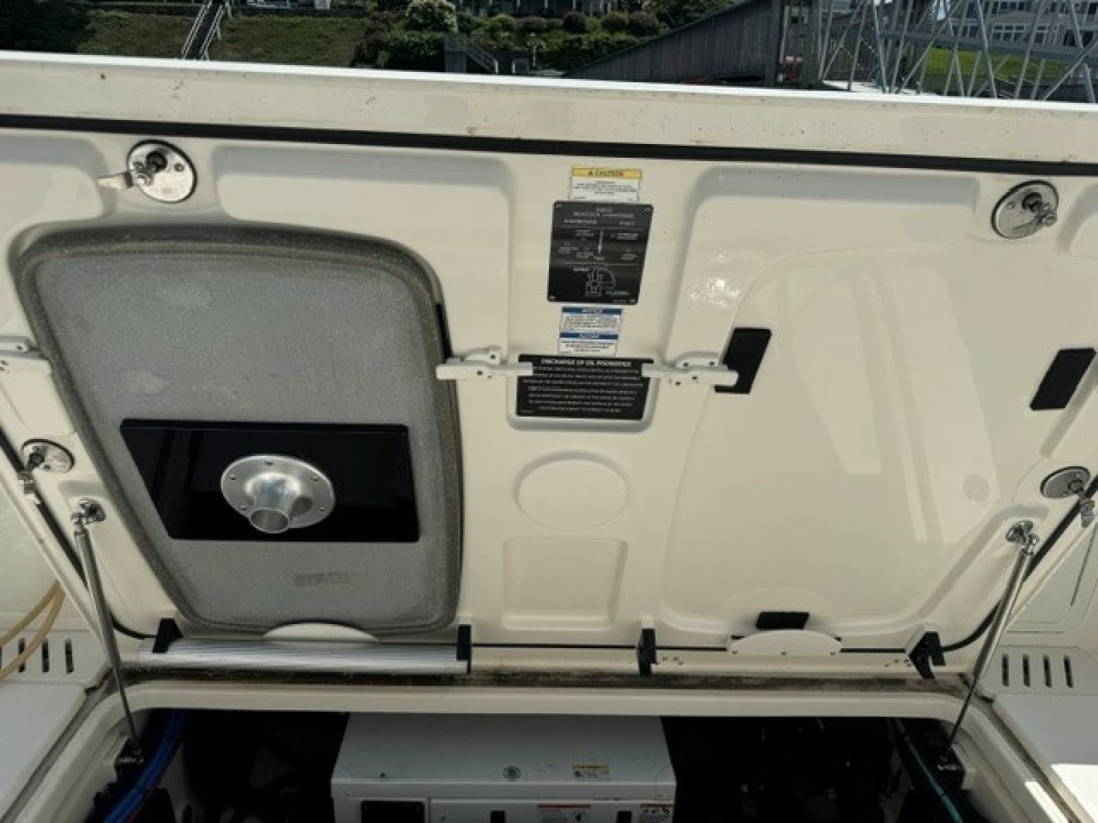 2016 Boston Whaler Conquest