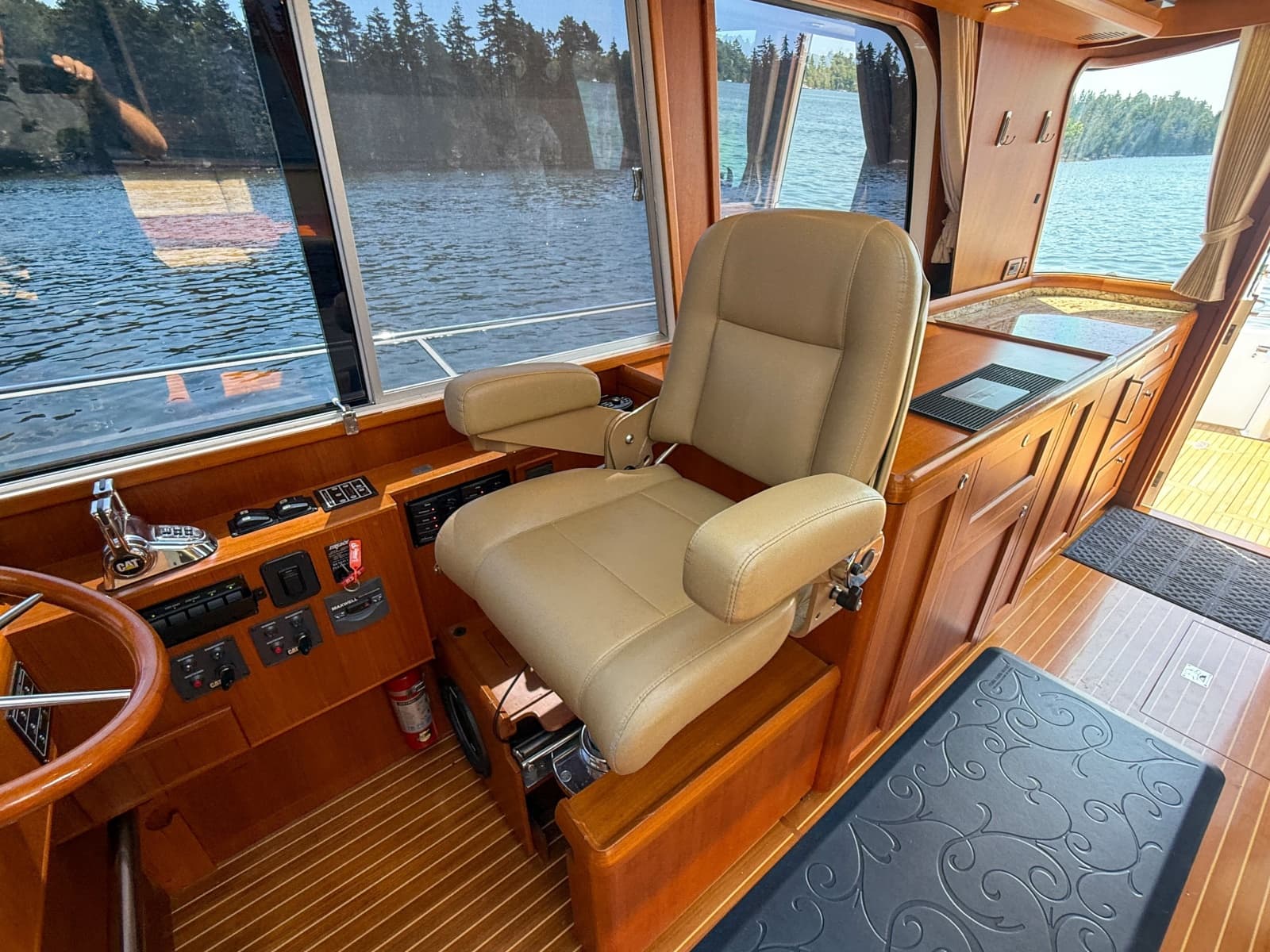 2008 Grand Banks 