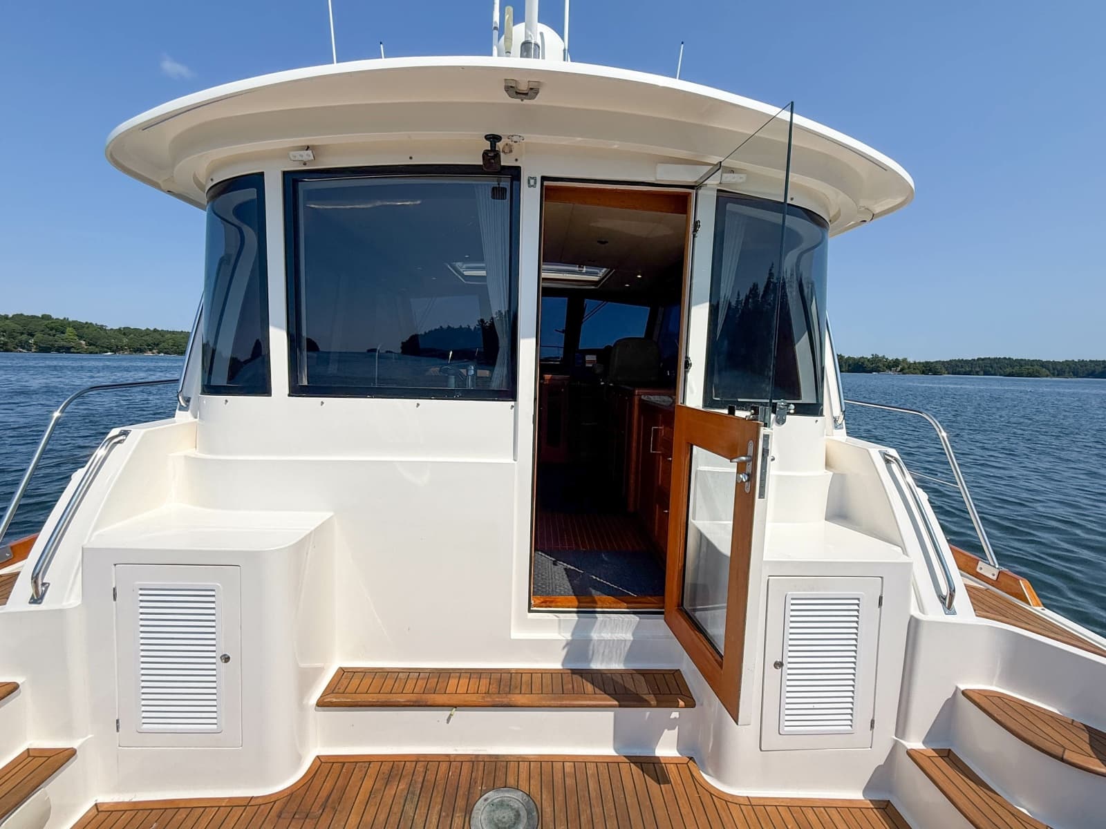 2008 Grand Banks 