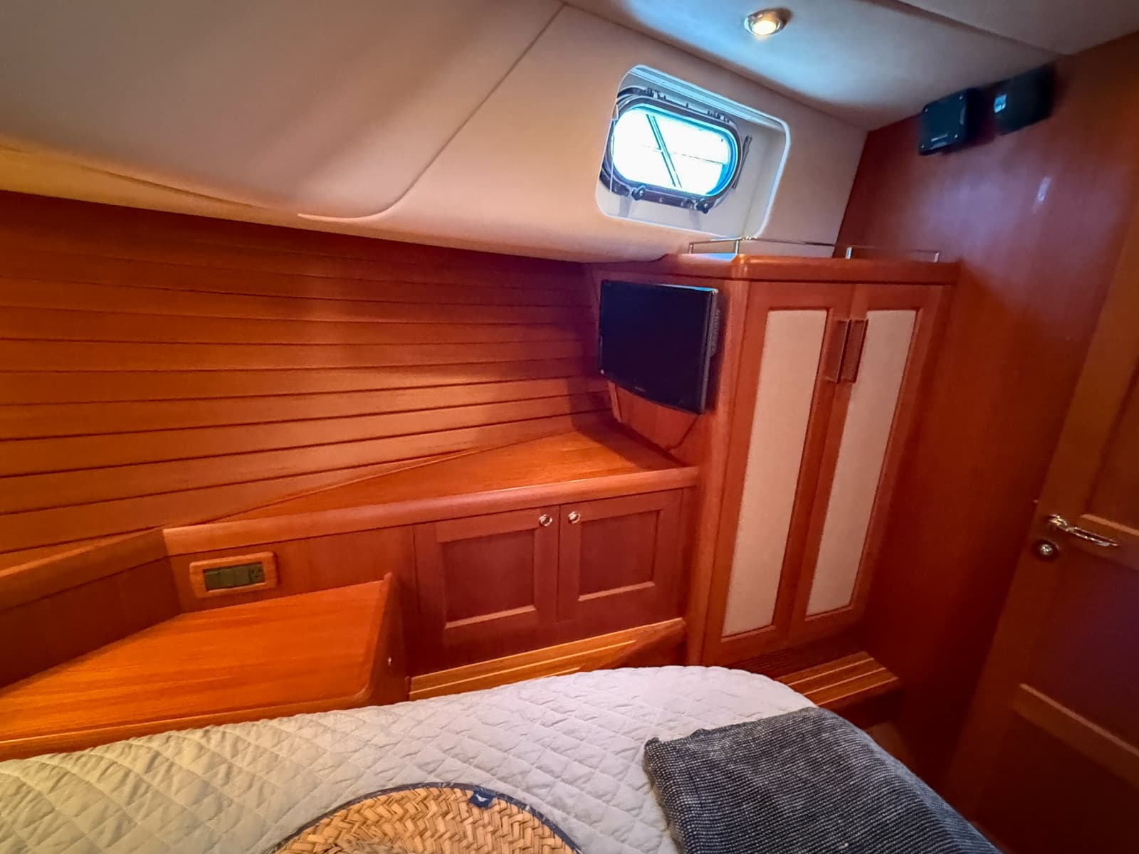 2008 Grand Banks 