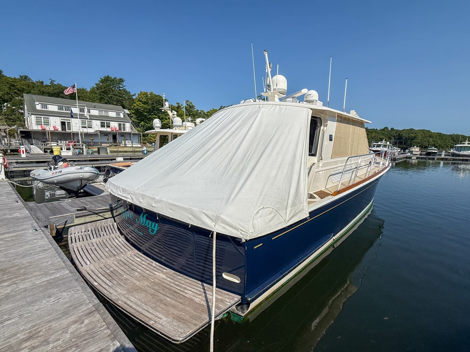 2008 Grand Banks 