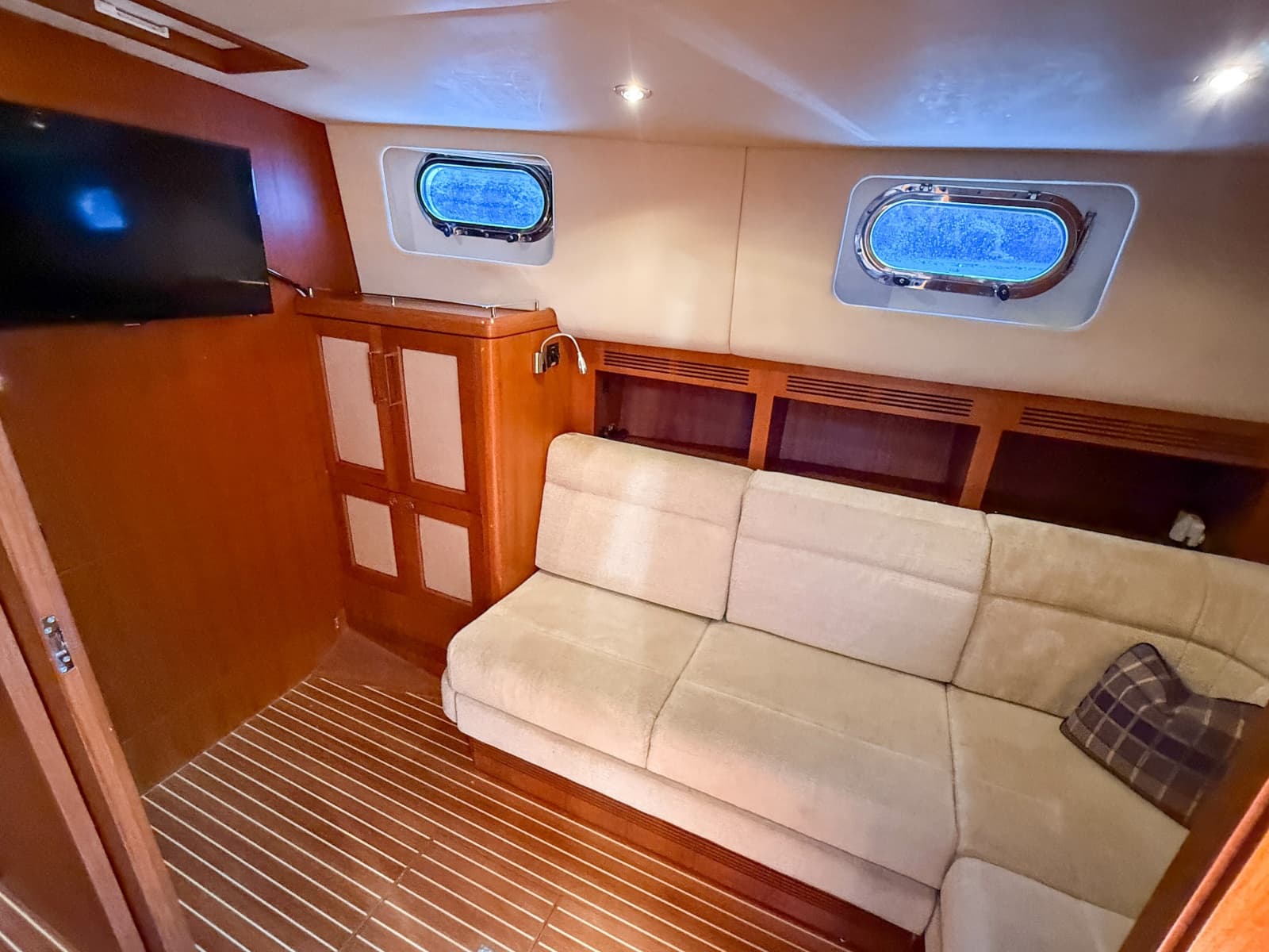 2008 Grand Banks 