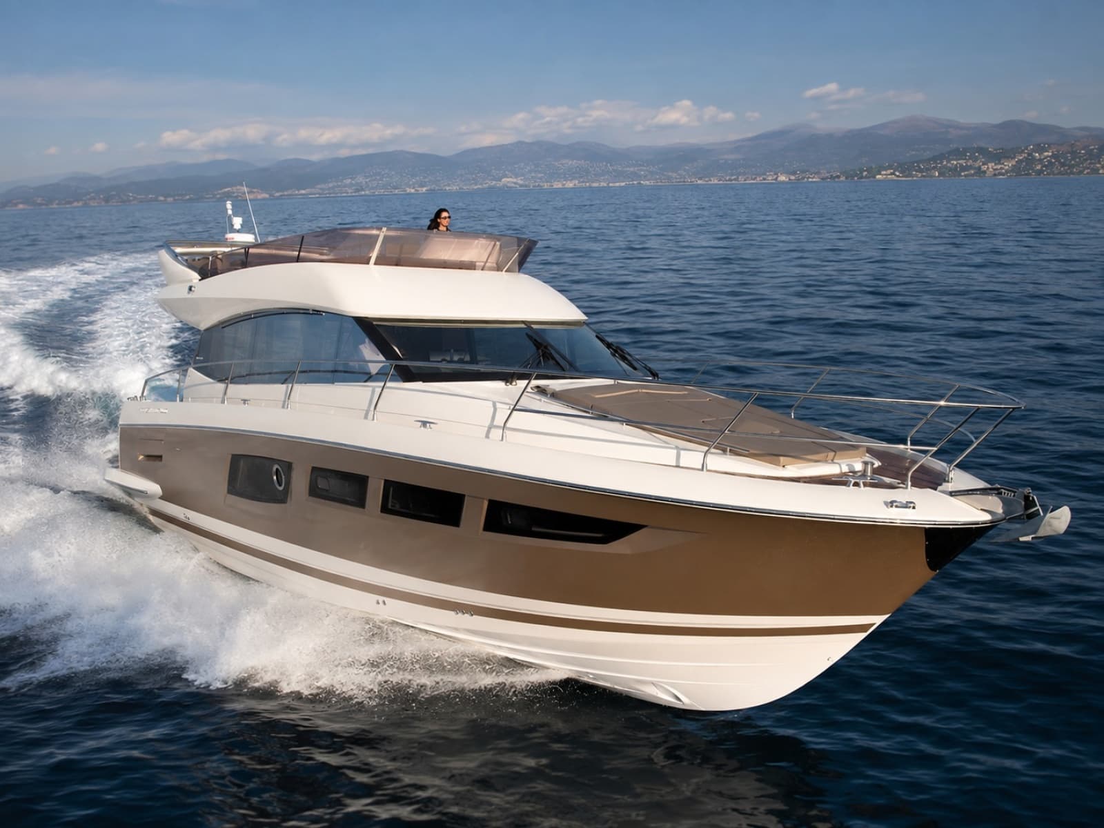 2016 Prestige 