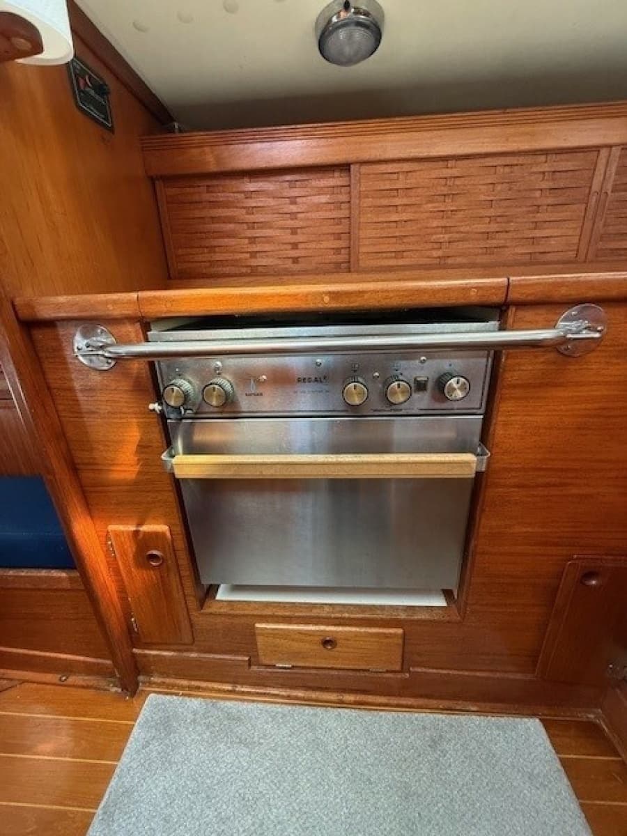 1988 Sabre 42 CN Sloop