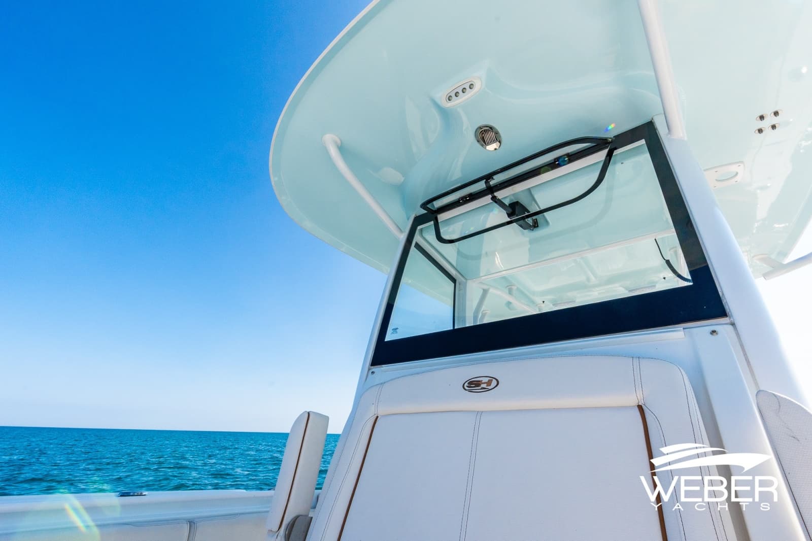 2022 Sea Hunt 305 Ultra SE