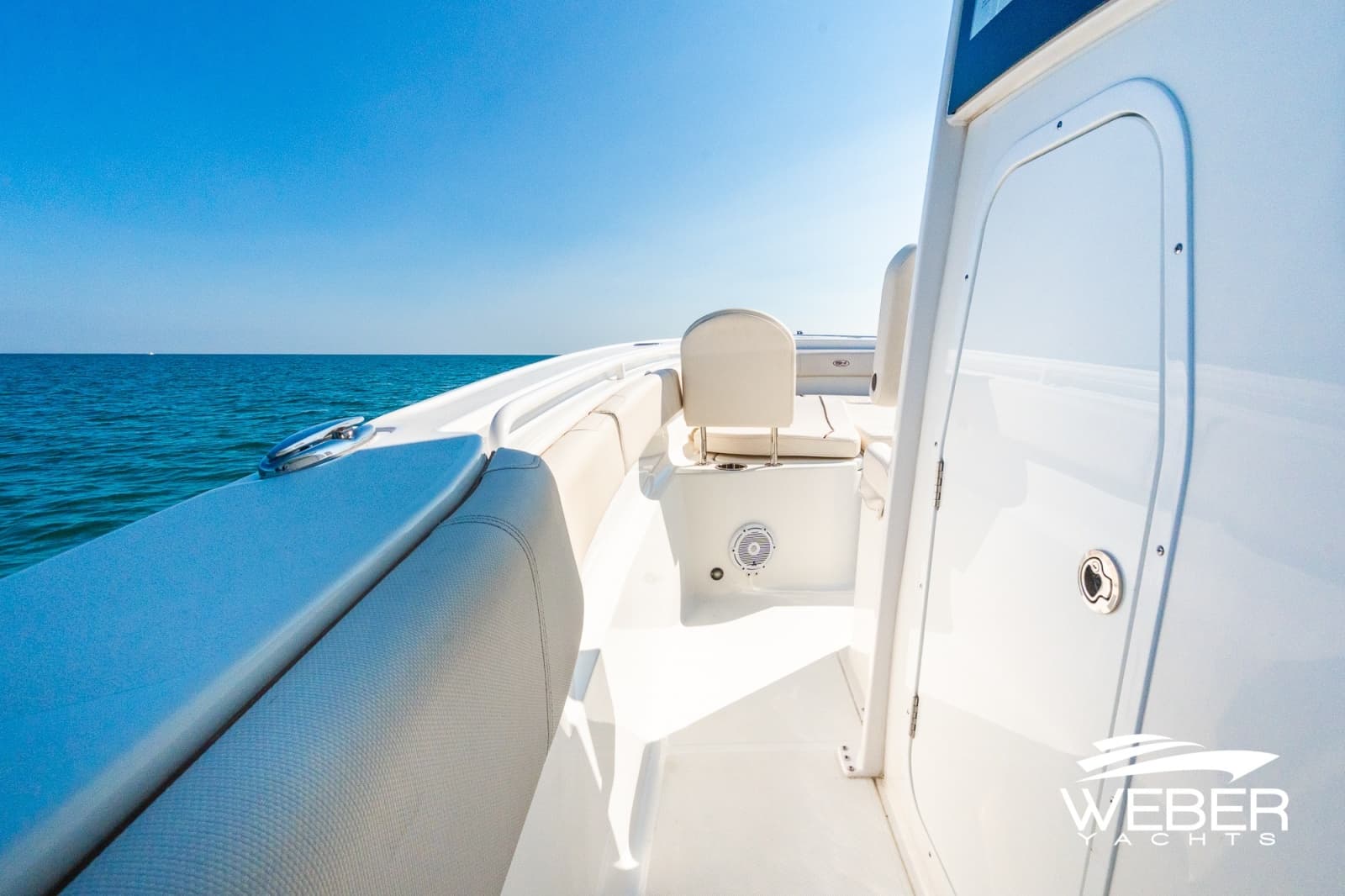 2022 Sea Hunt 305 Ultra SE