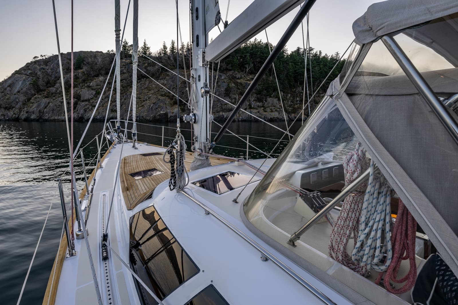 2014 Hylas 