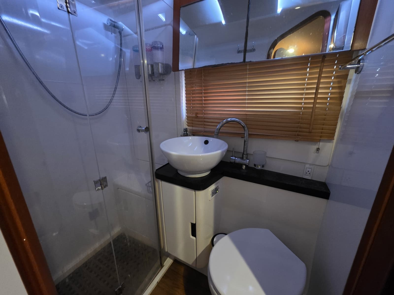 2016 Aquila 48