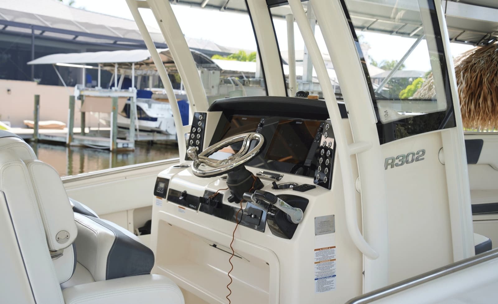 2020 Robalo 302