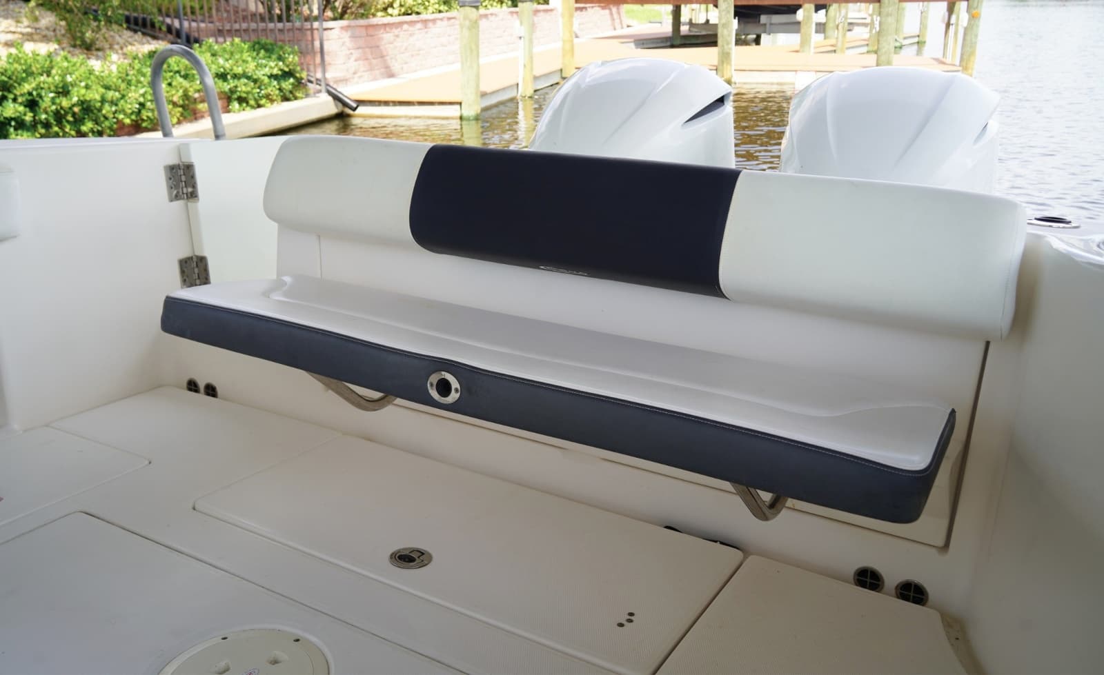 2020 Robalo 302