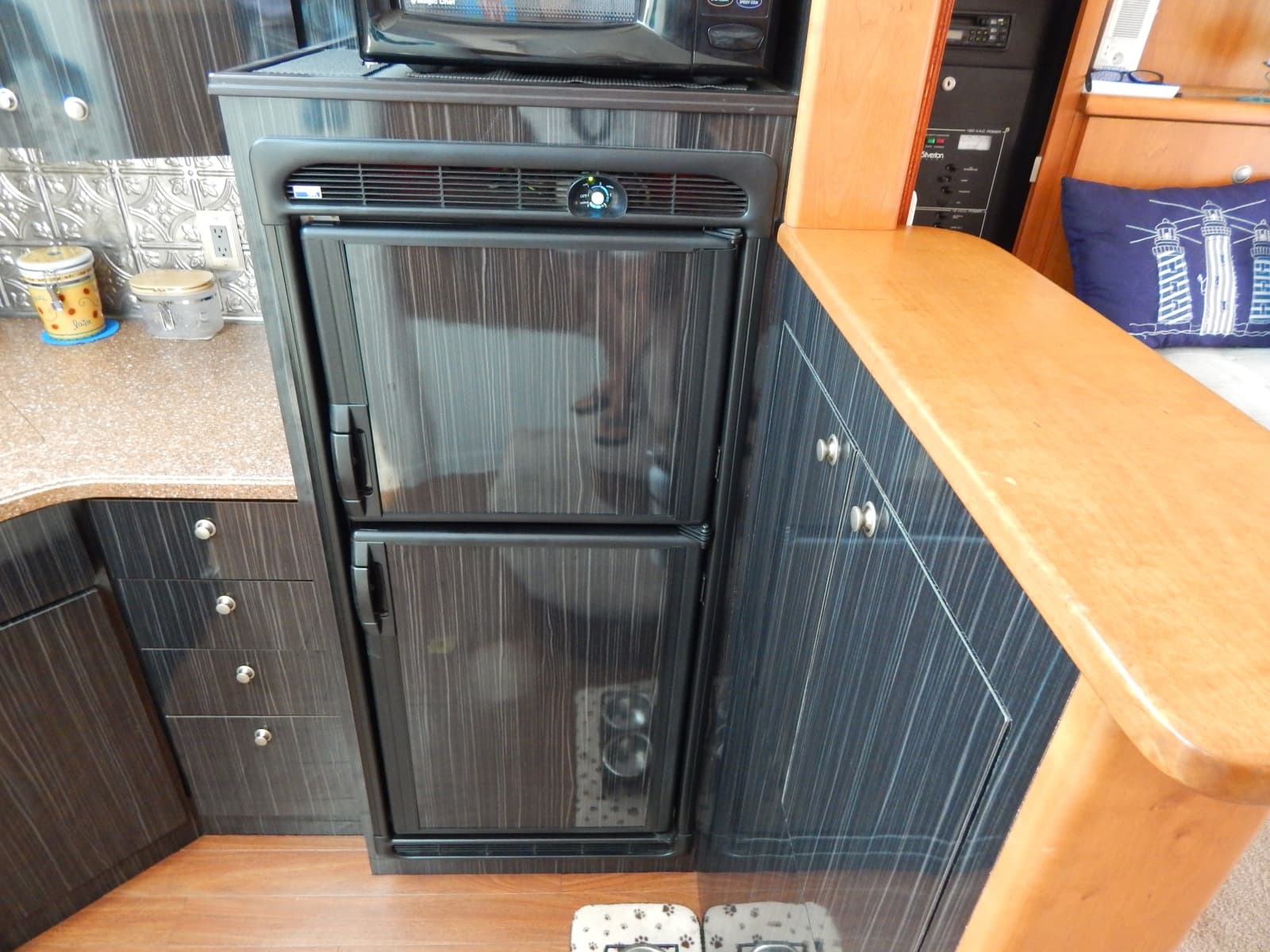 1996 Silverton 37 Convertible