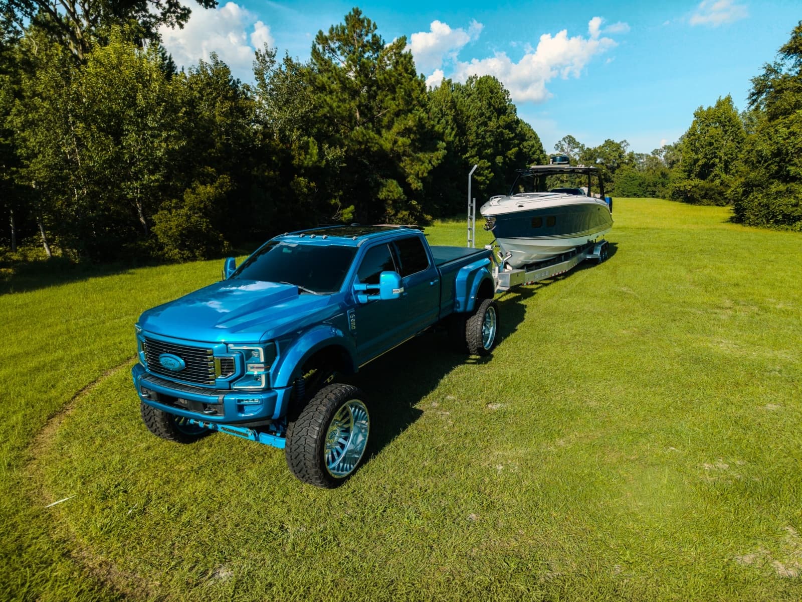 2019 Concept 44 Cuddy Cabin