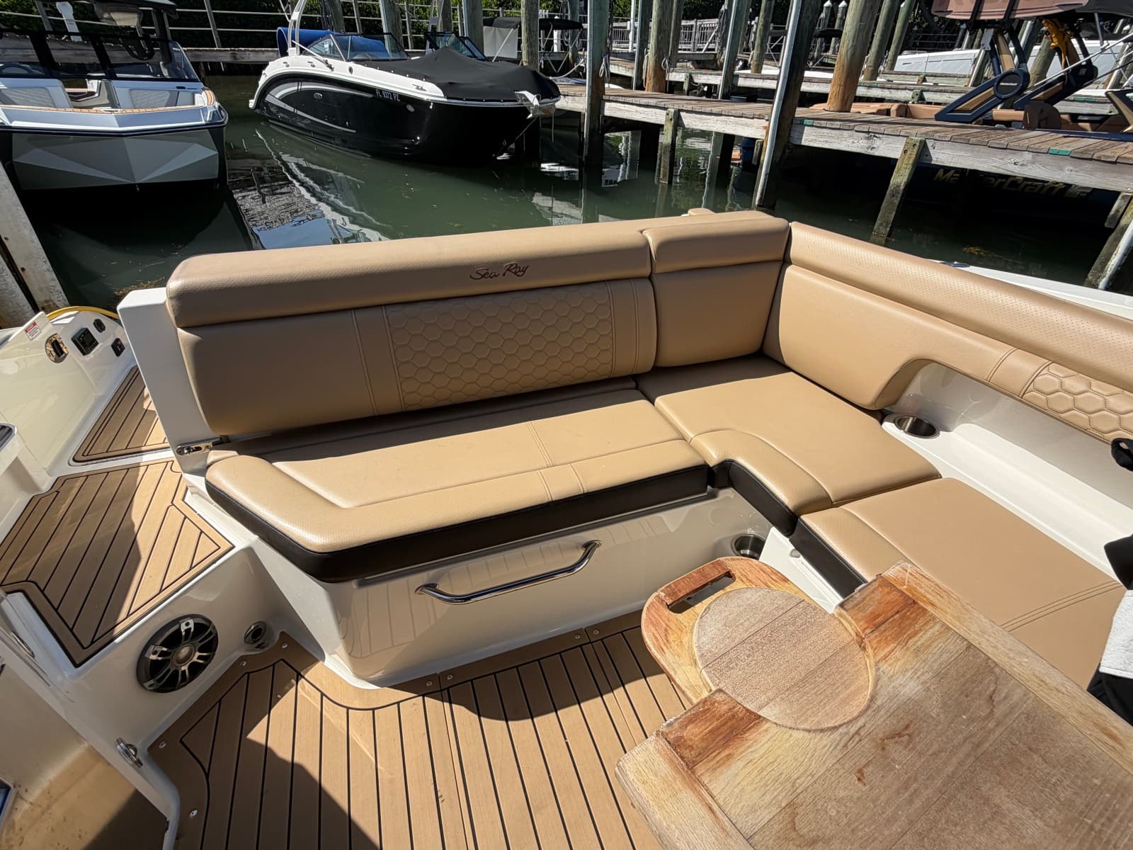 2021 Sea Ray 290 SDX