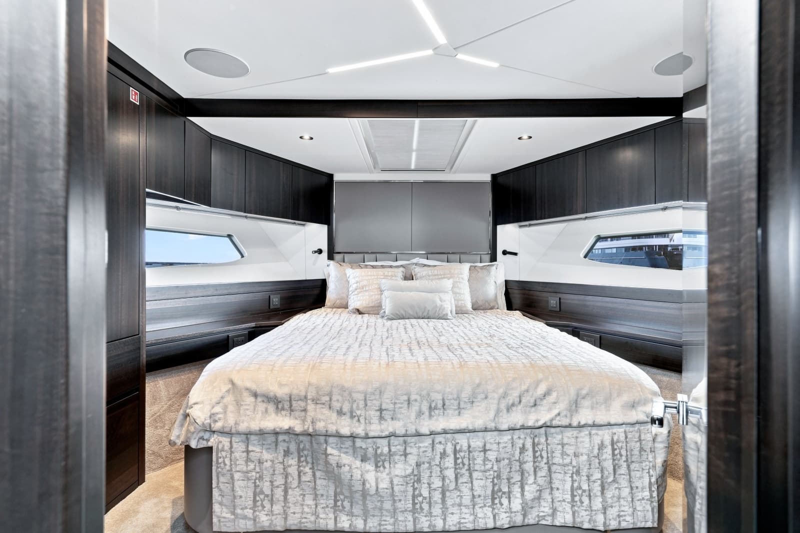 2025 Sunseeker Manhattan 55
