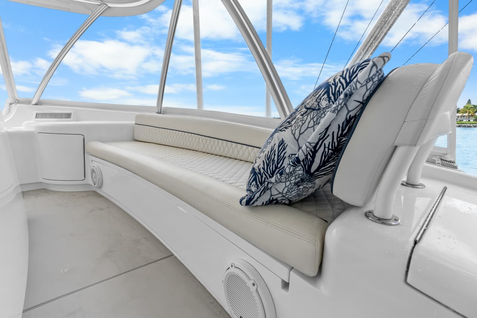 2024 Viking 72 Convertible