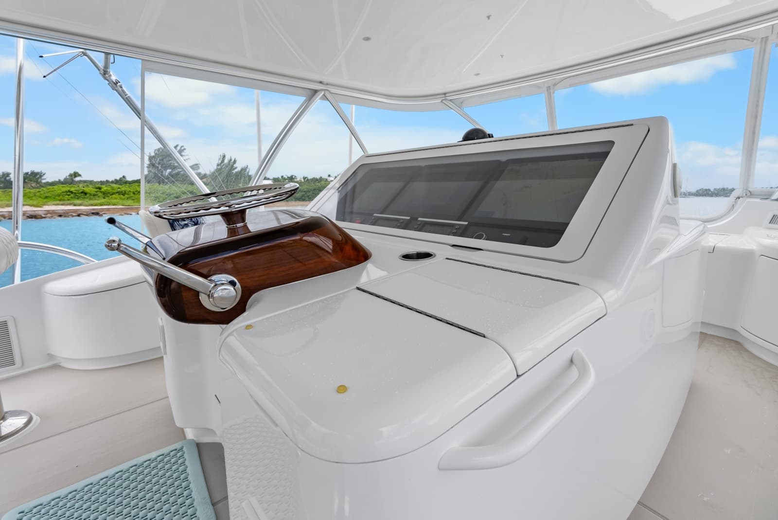 2024 Viking 72 Convertible