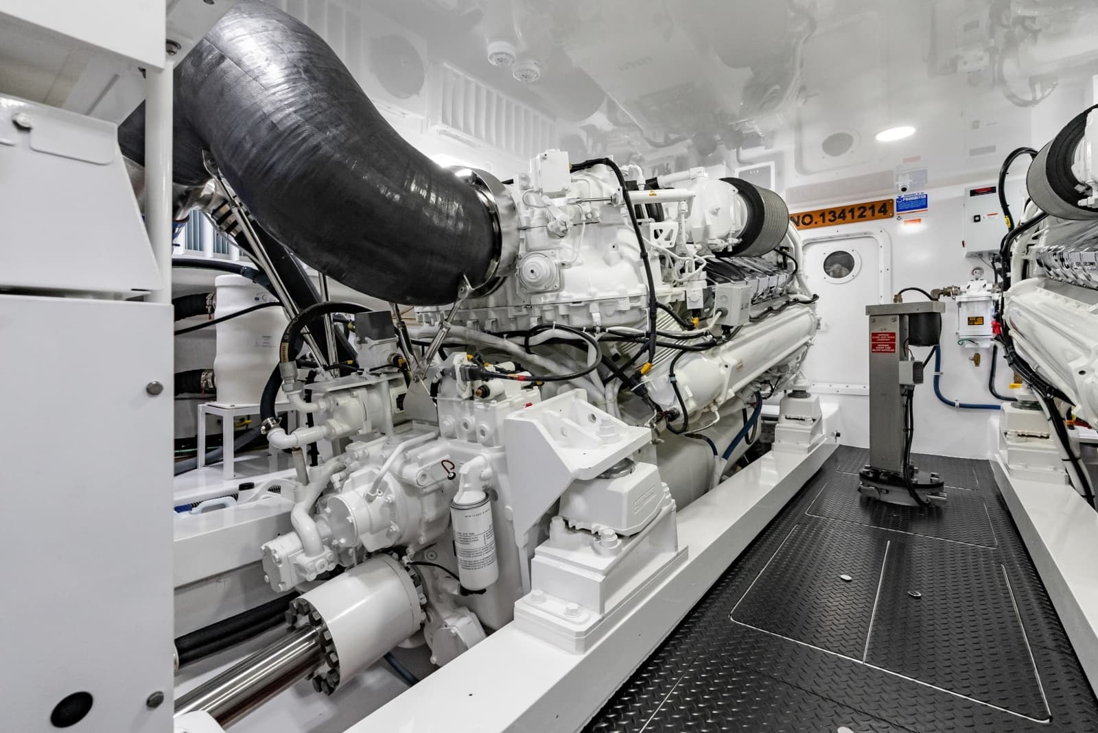 2024 Viking 72 Convertible