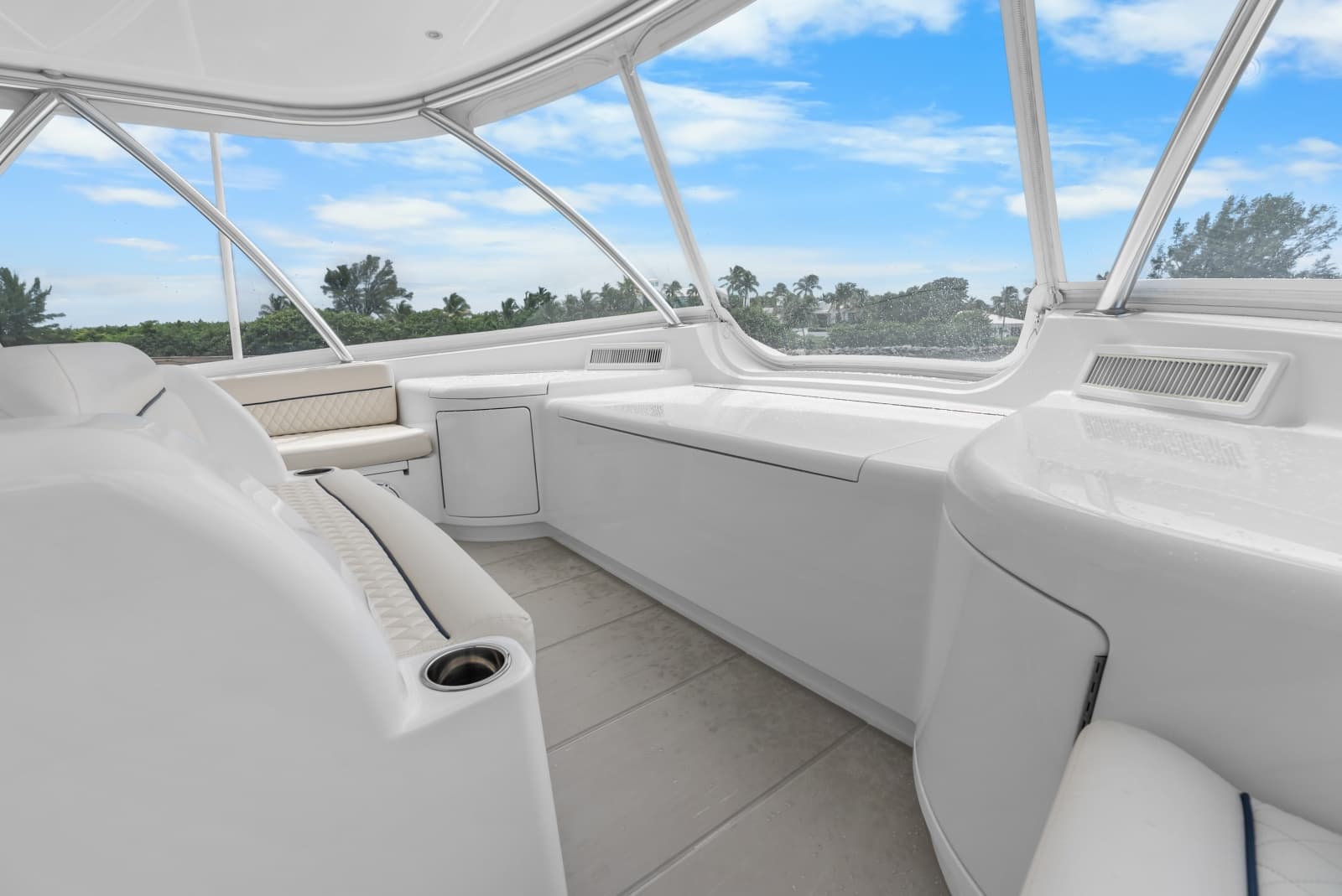 2024 Viking 72 Convertible