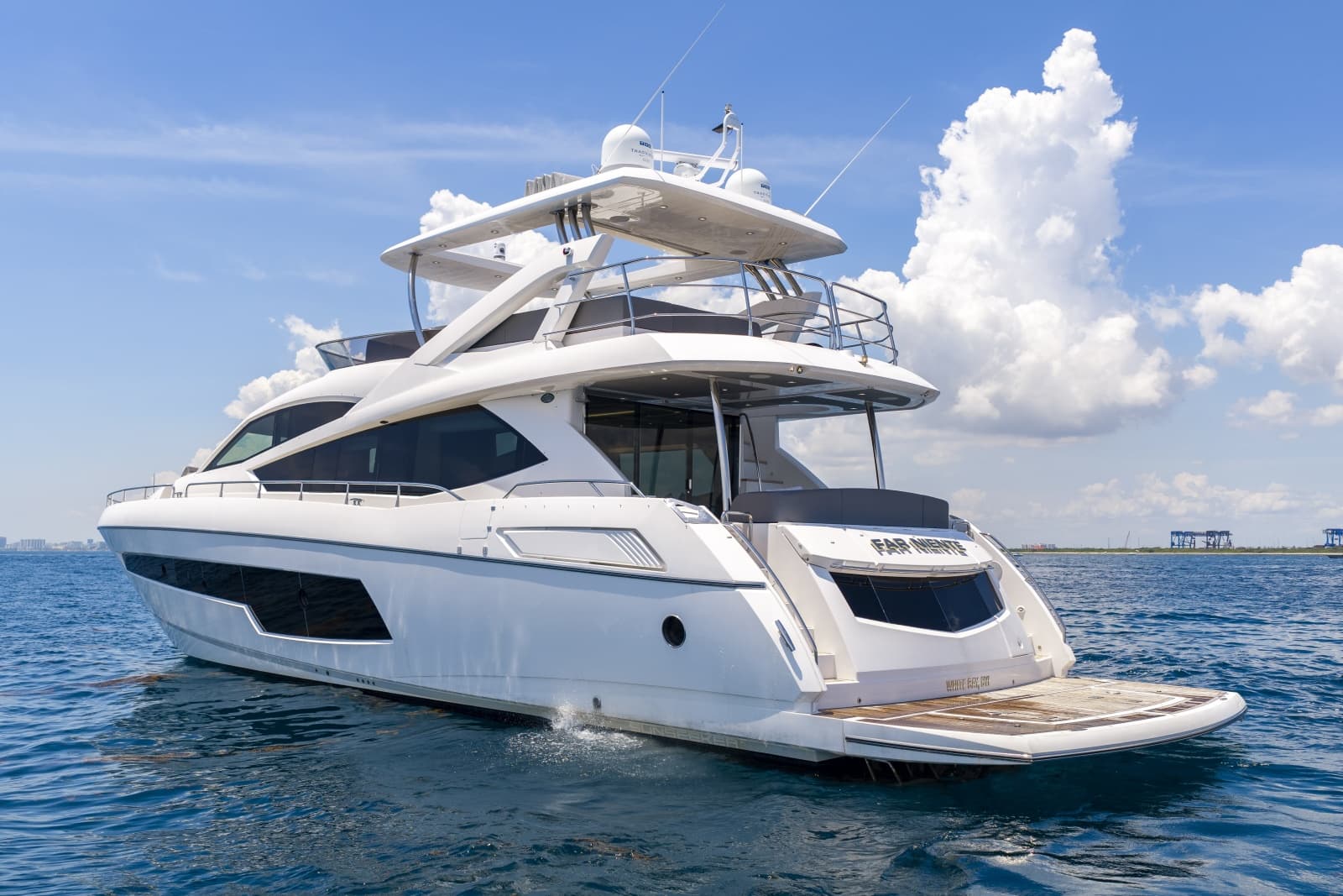 2017 Sunseeker 75 Yacht