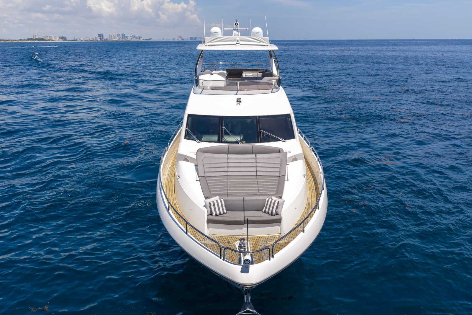 2017 Sunseeker 75 Yacht