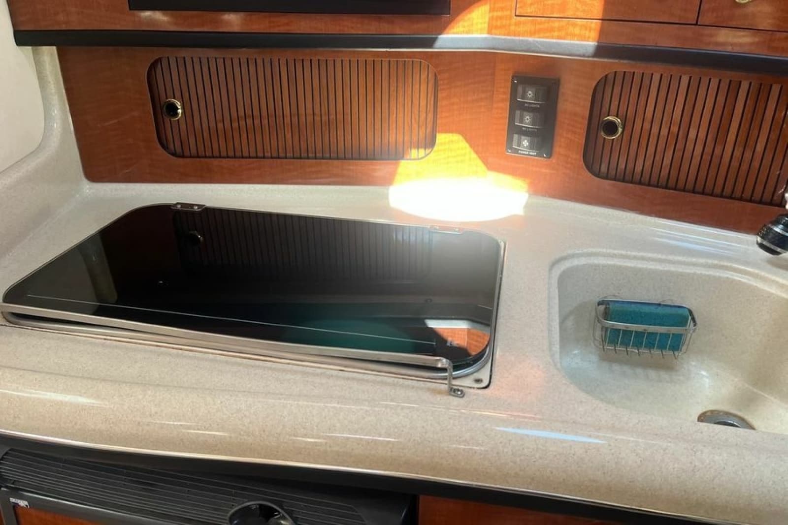 2004 Sea Ray 300 Sun Dancer