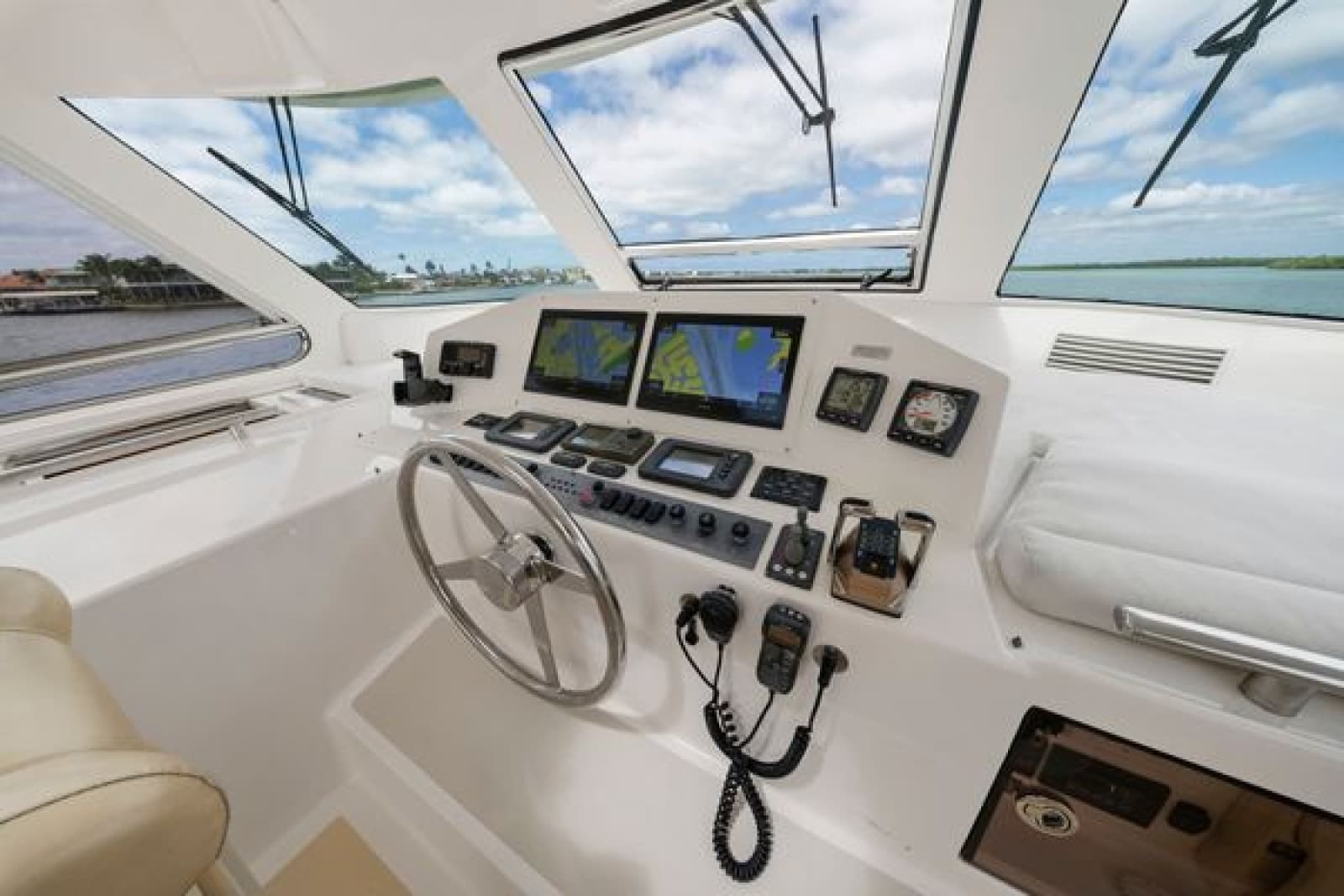 2011 Marlow 70E