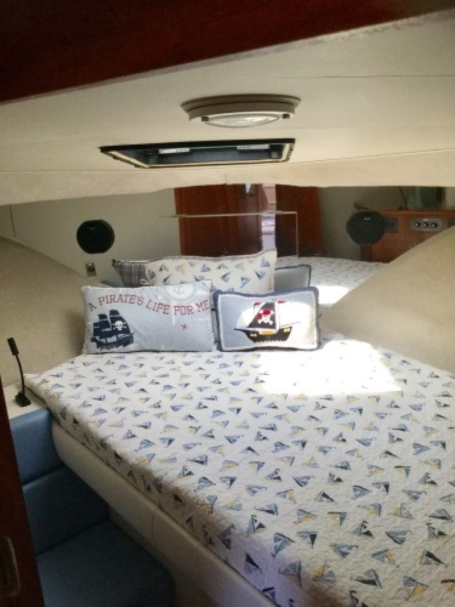 1991 Carver 3608 Aft Cabin Motor Yacht