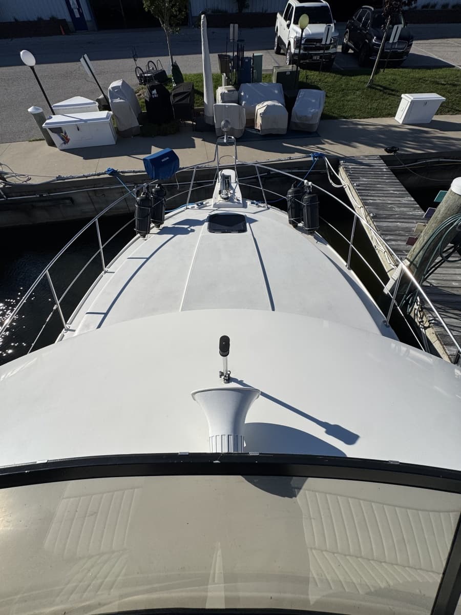 1991 Carver 3608 Aft Cabin Motor Yacht
