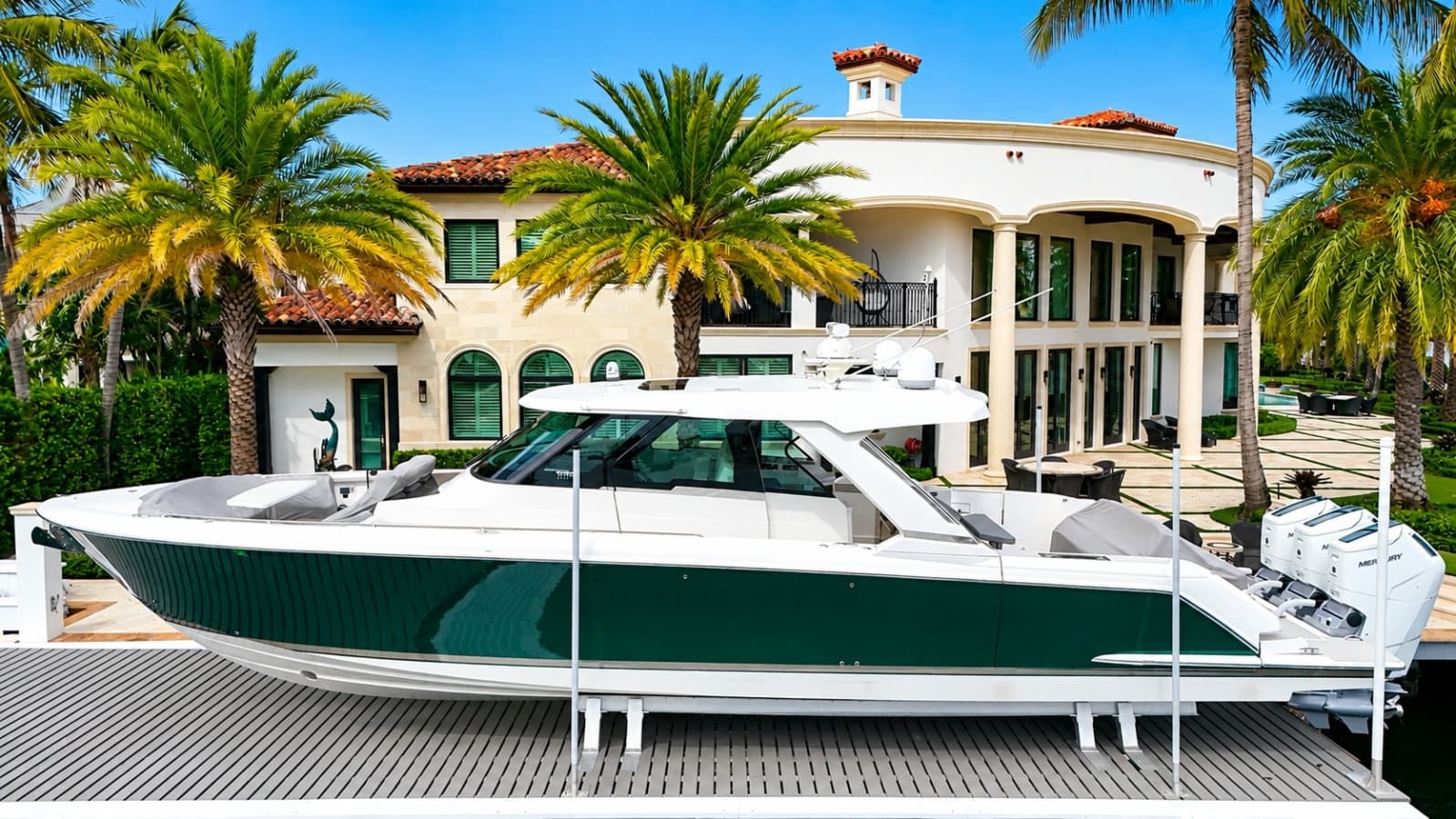 2024 Tiara Yachts 48 LS