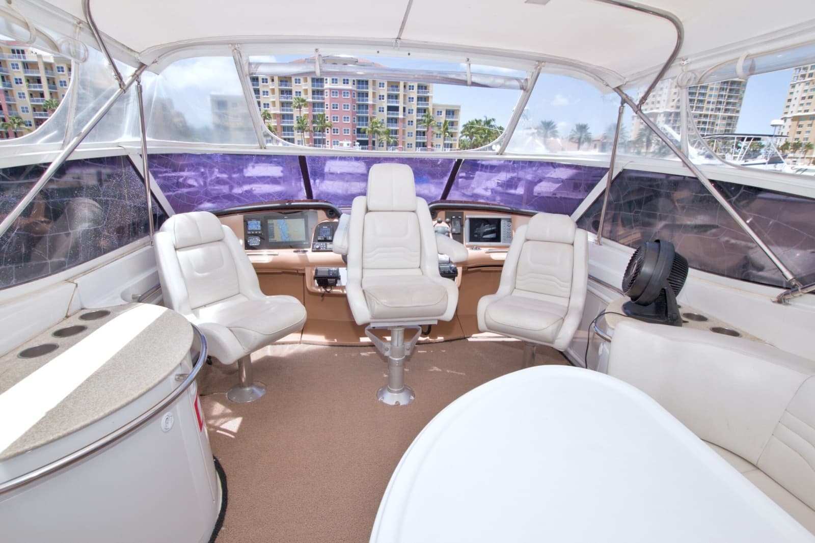 2001 Carver 466 Motor Yacht