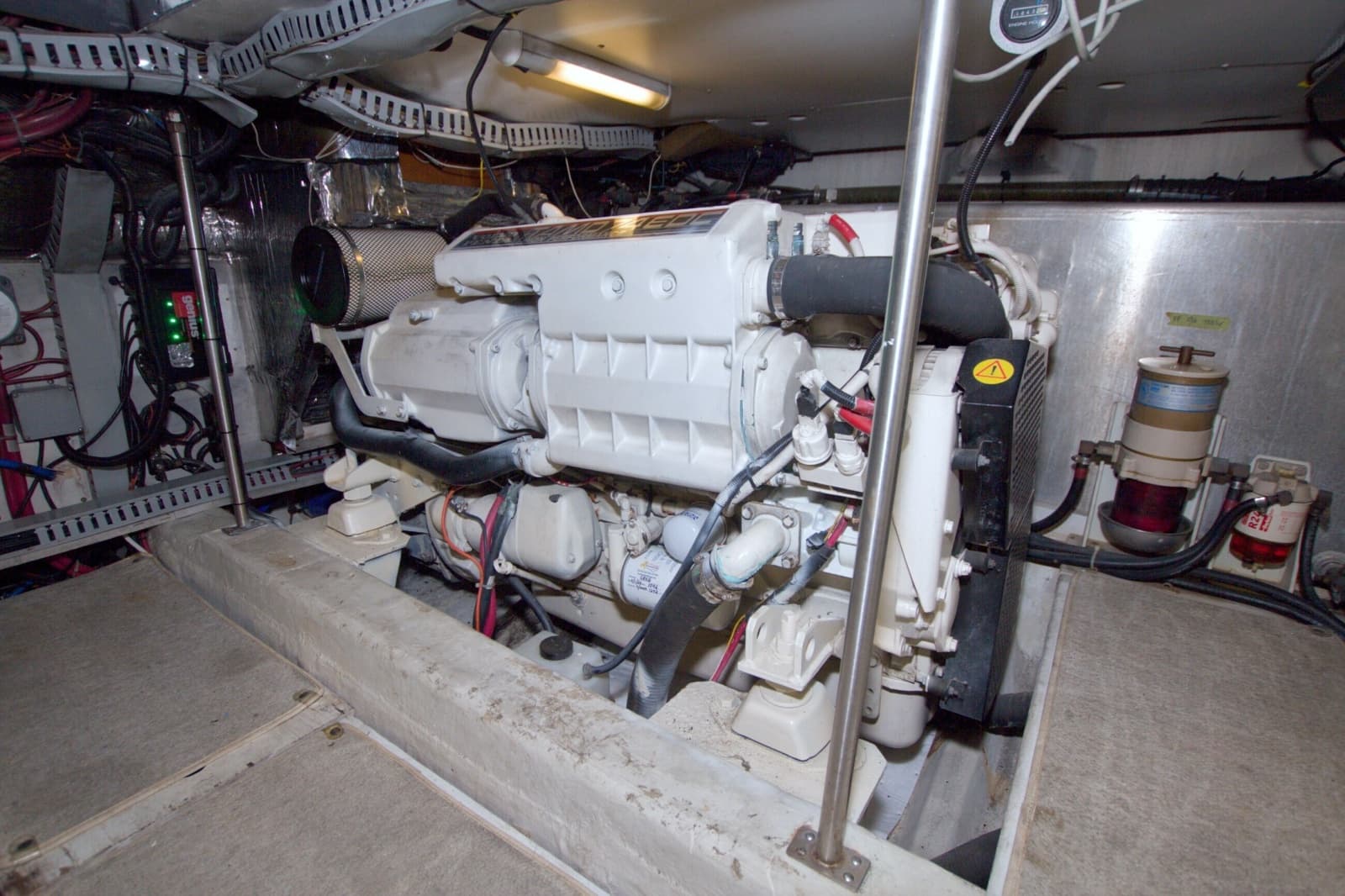 2001 Carver 466 Motor Yacht