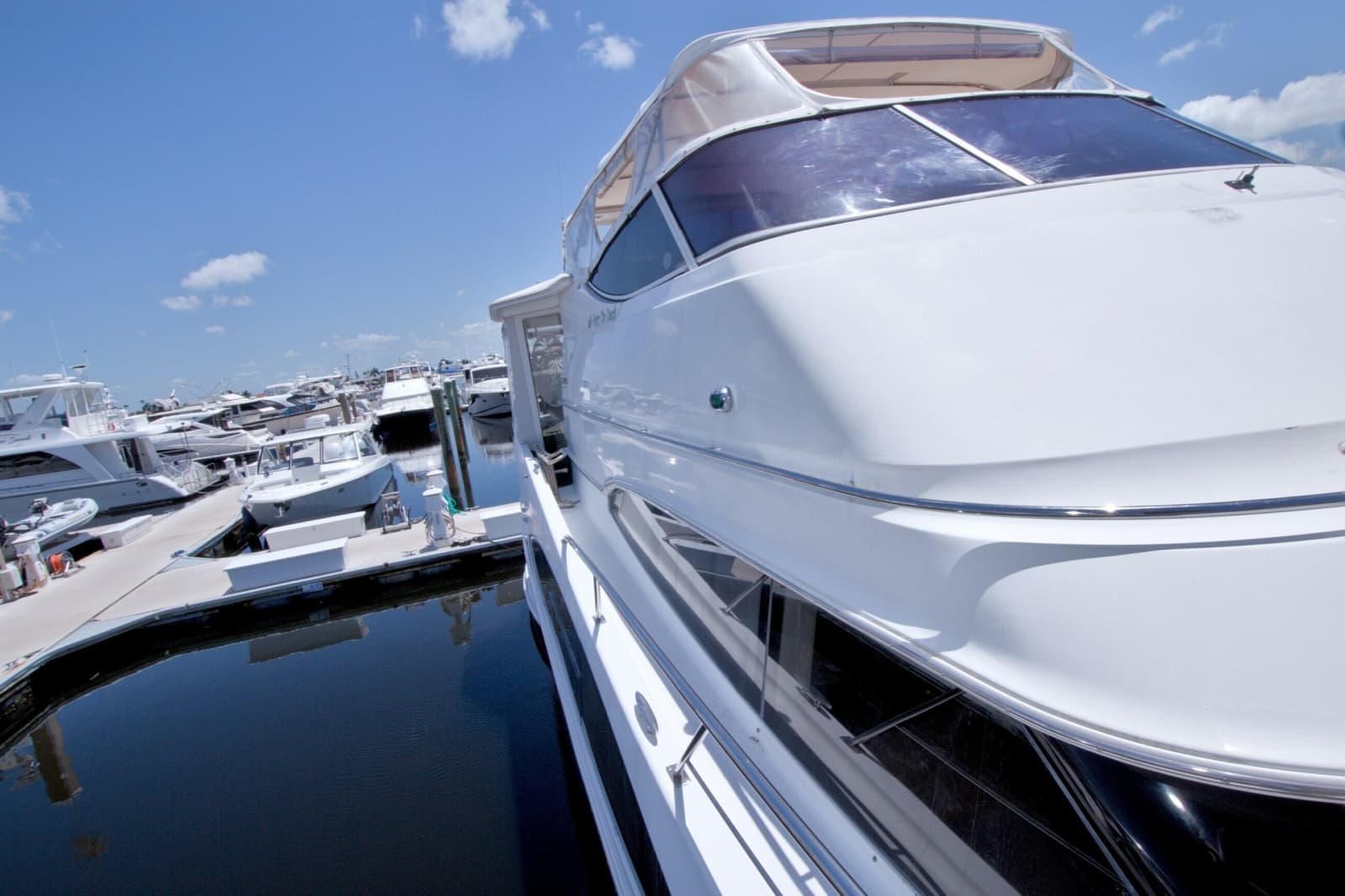 2001 Carver 466 Motor Yacht