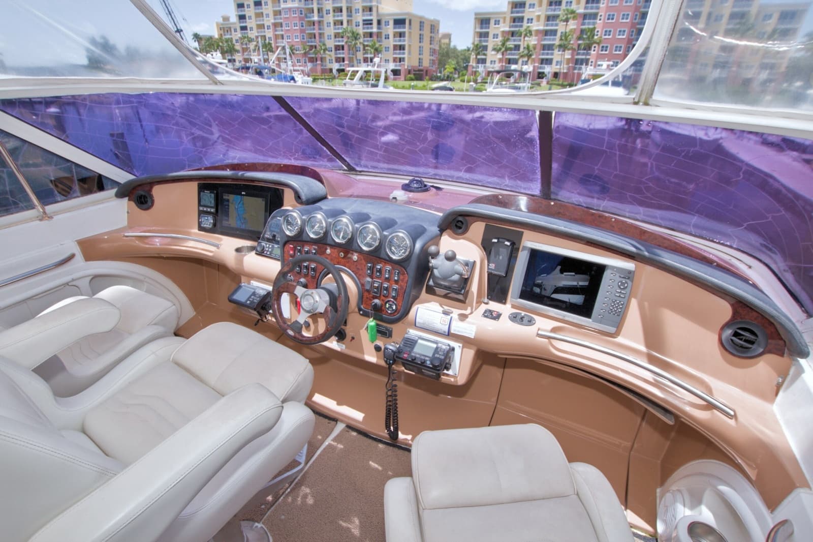 2001 Carver 466 Motor Yacht