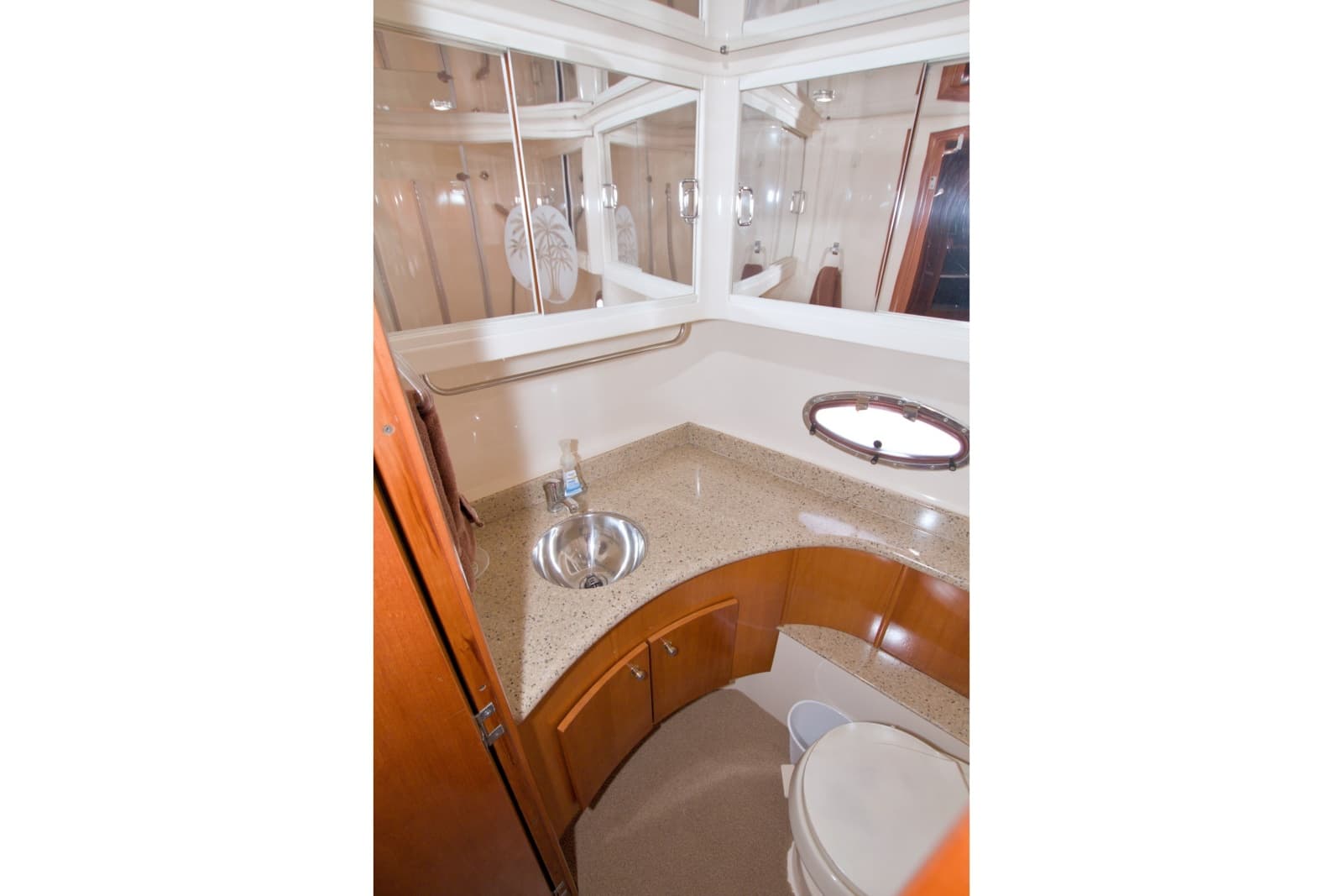2001 Carver 466 Motor Yacht