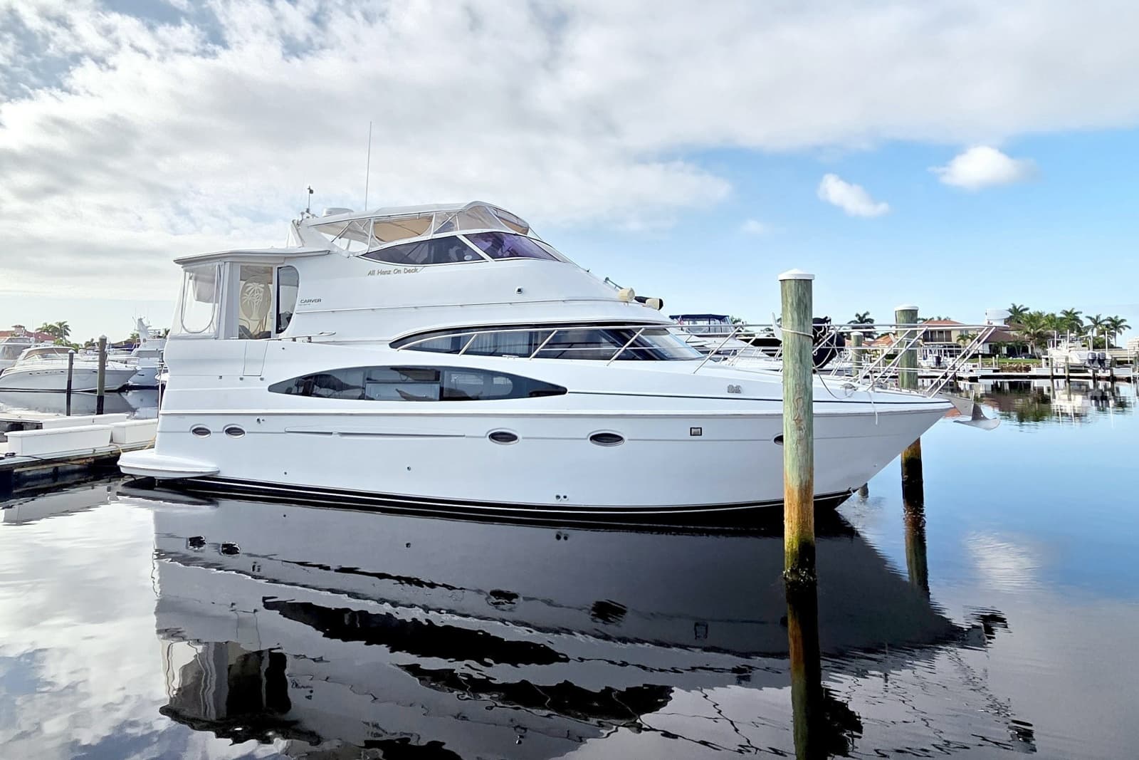 2001 Carver 466 Motor Yacht