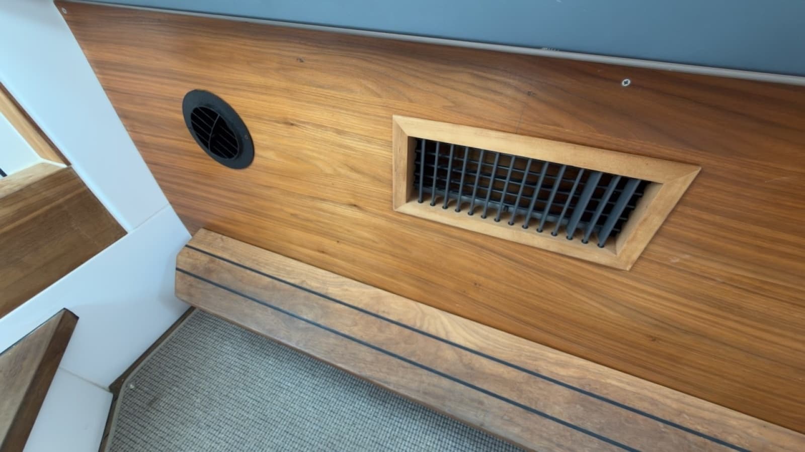 2023 Axopar 28 Cabin