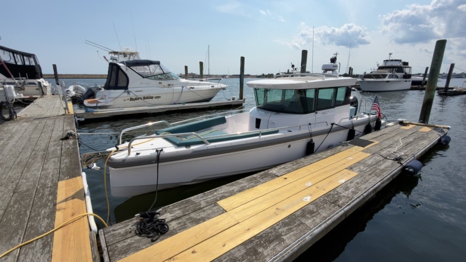 2023 Axopar 28 Cabin